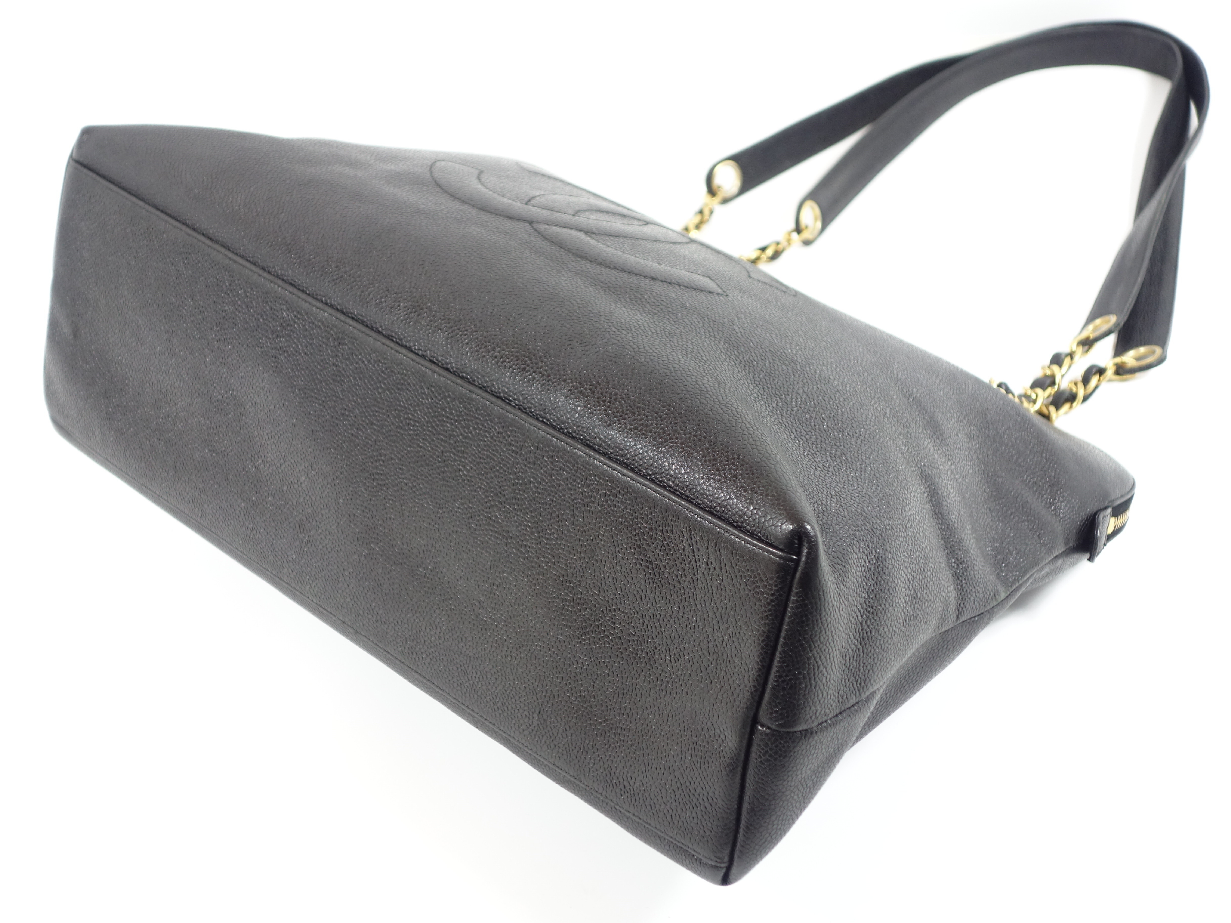 Caviar Skin Shoulder Bag — view 4