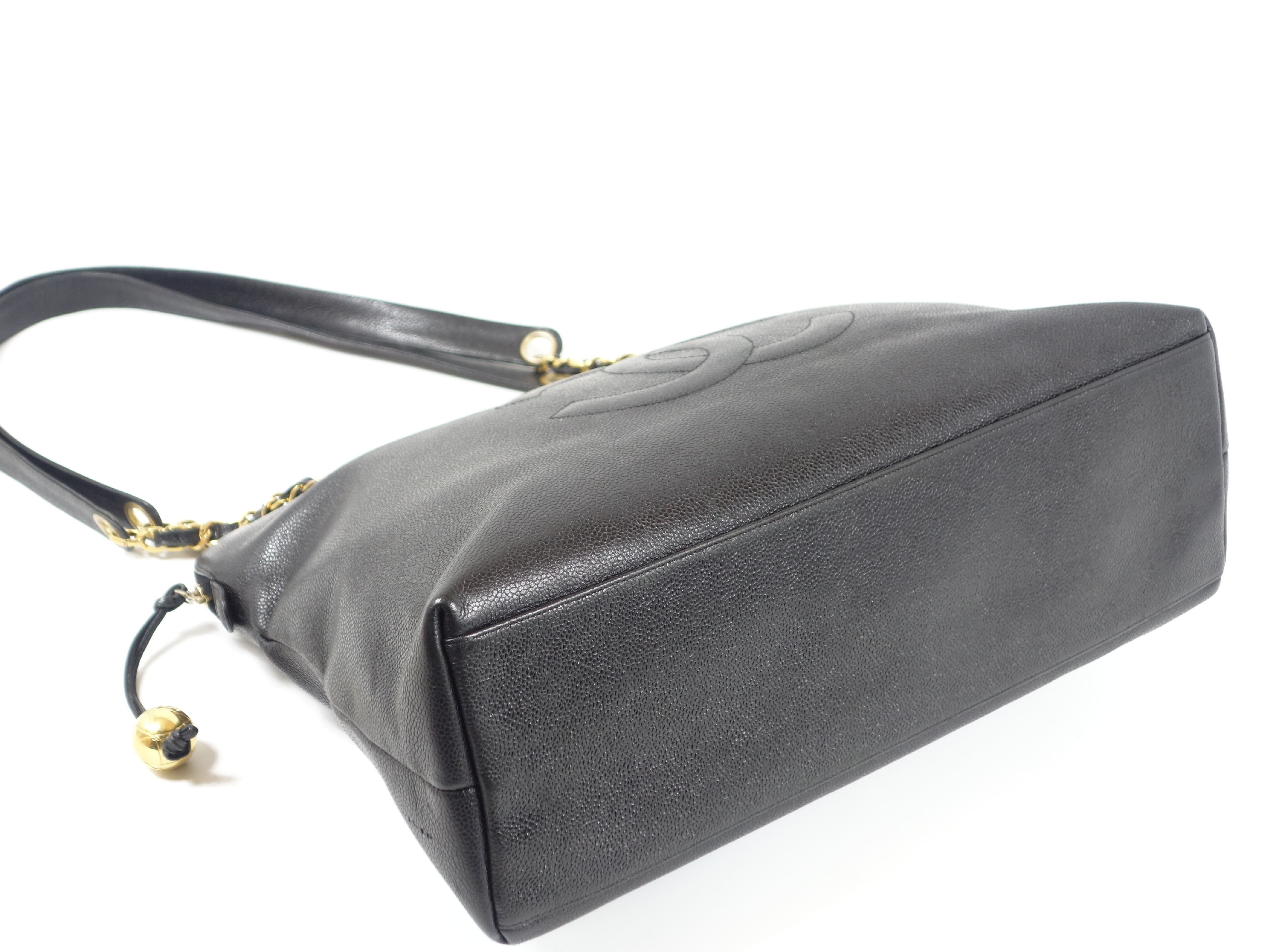 Caviar Skin Shoulder Bag — view 5
