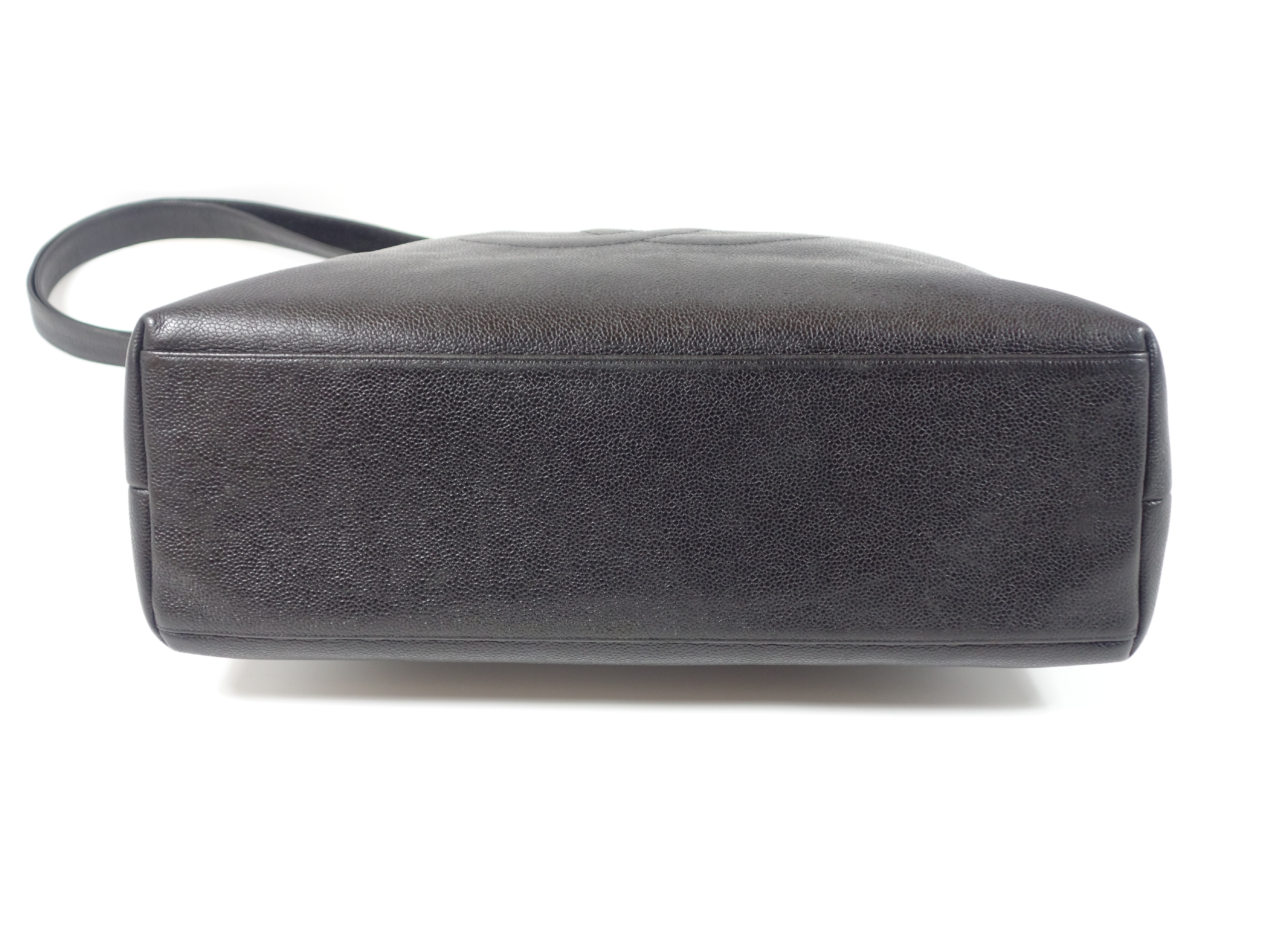Caviar Skin Shoulder Bag — view 6