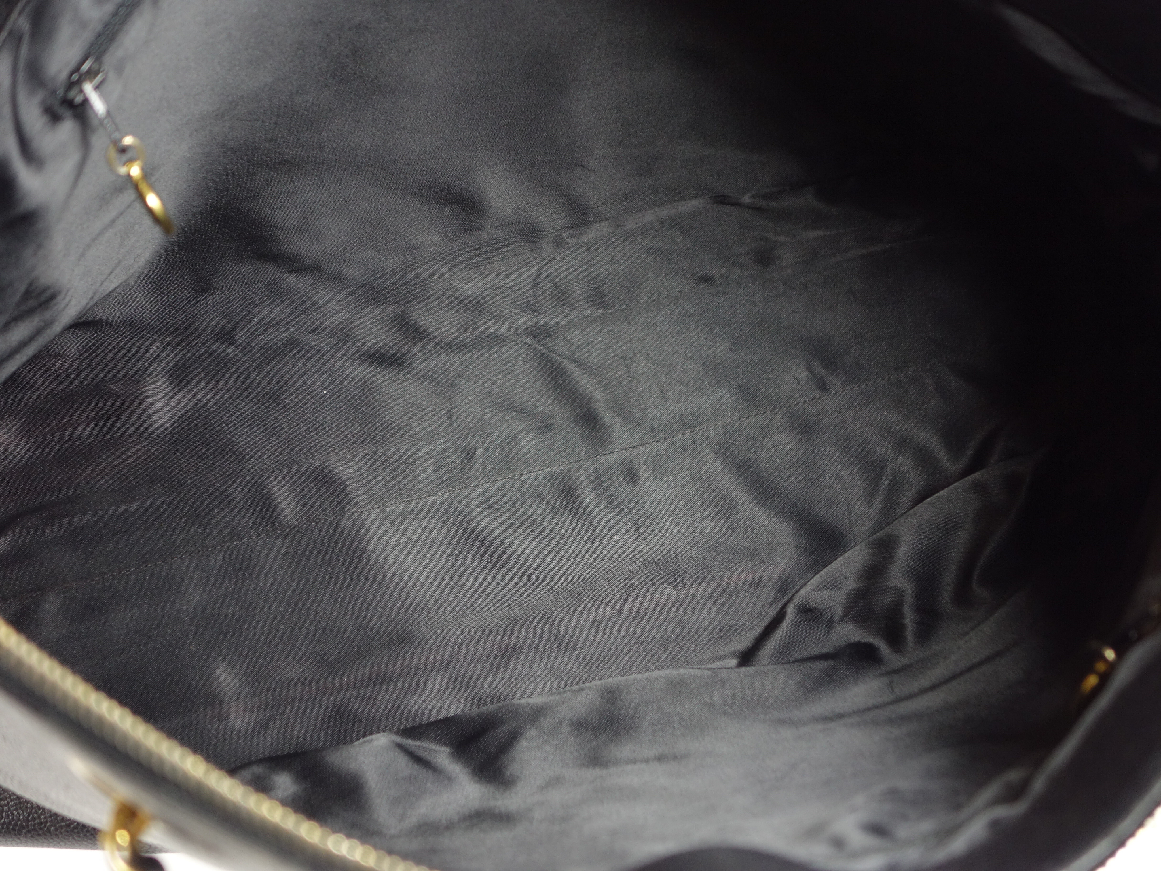 Caviar Skin Shoulder Bag — view 10