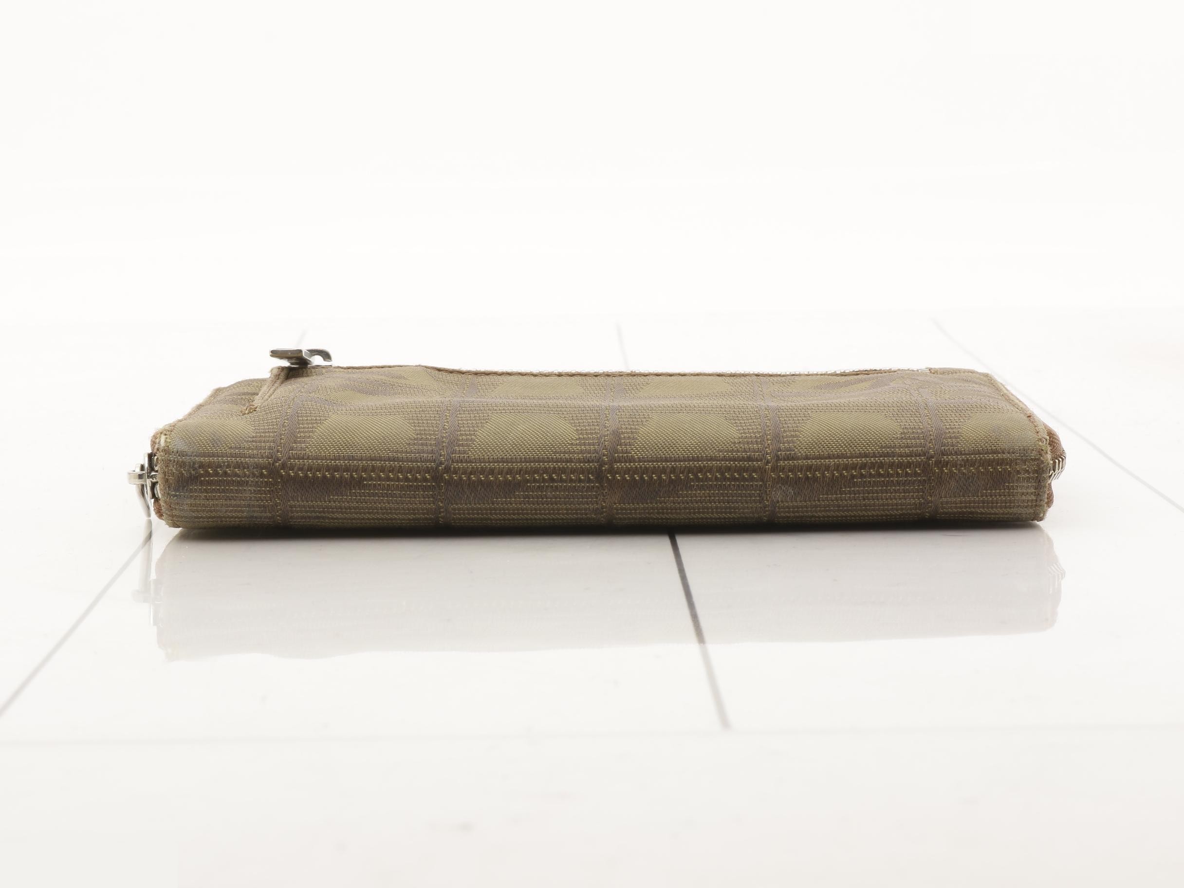 New Travel Line Wallet, Round Zipper, Khaki — view 3