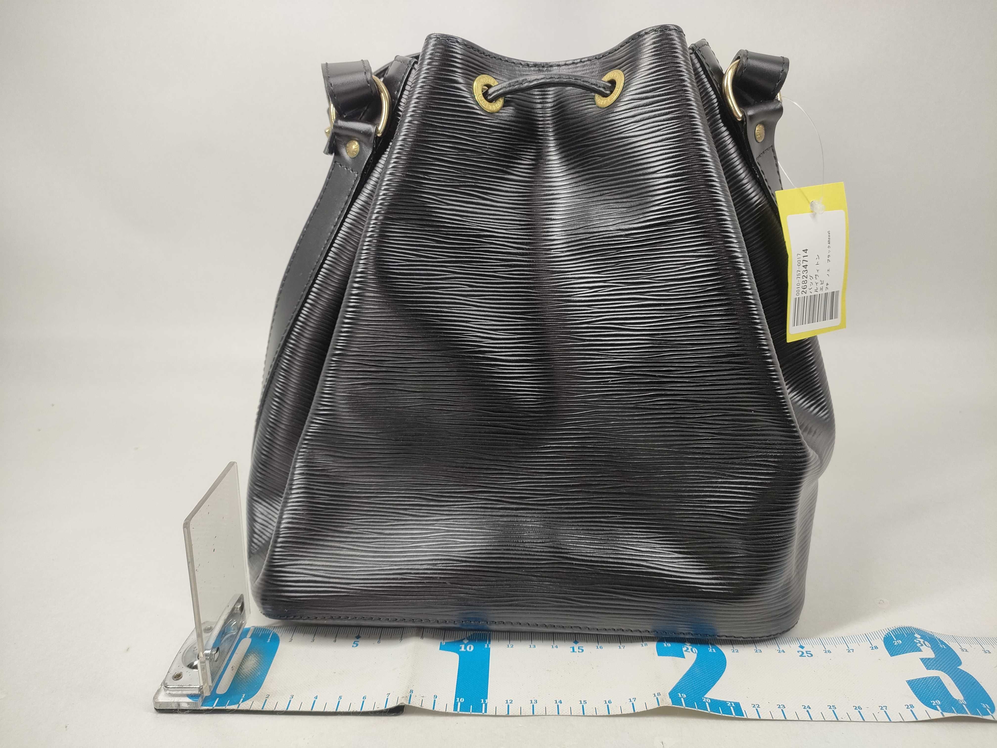 Epi Petit Noé Black Shoulder Bag — view 2
