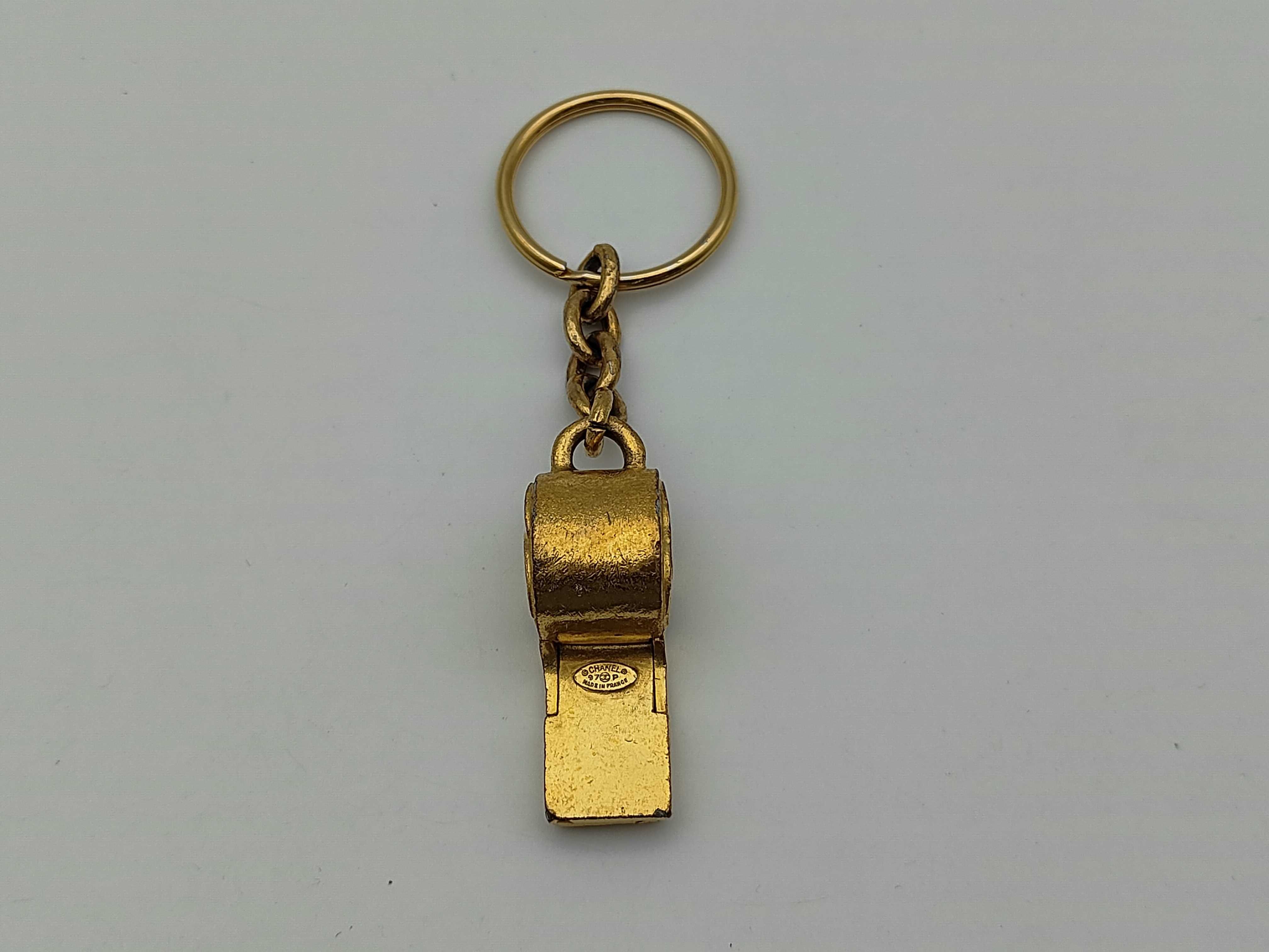 97P Whistle Keyring Key Case — view 2