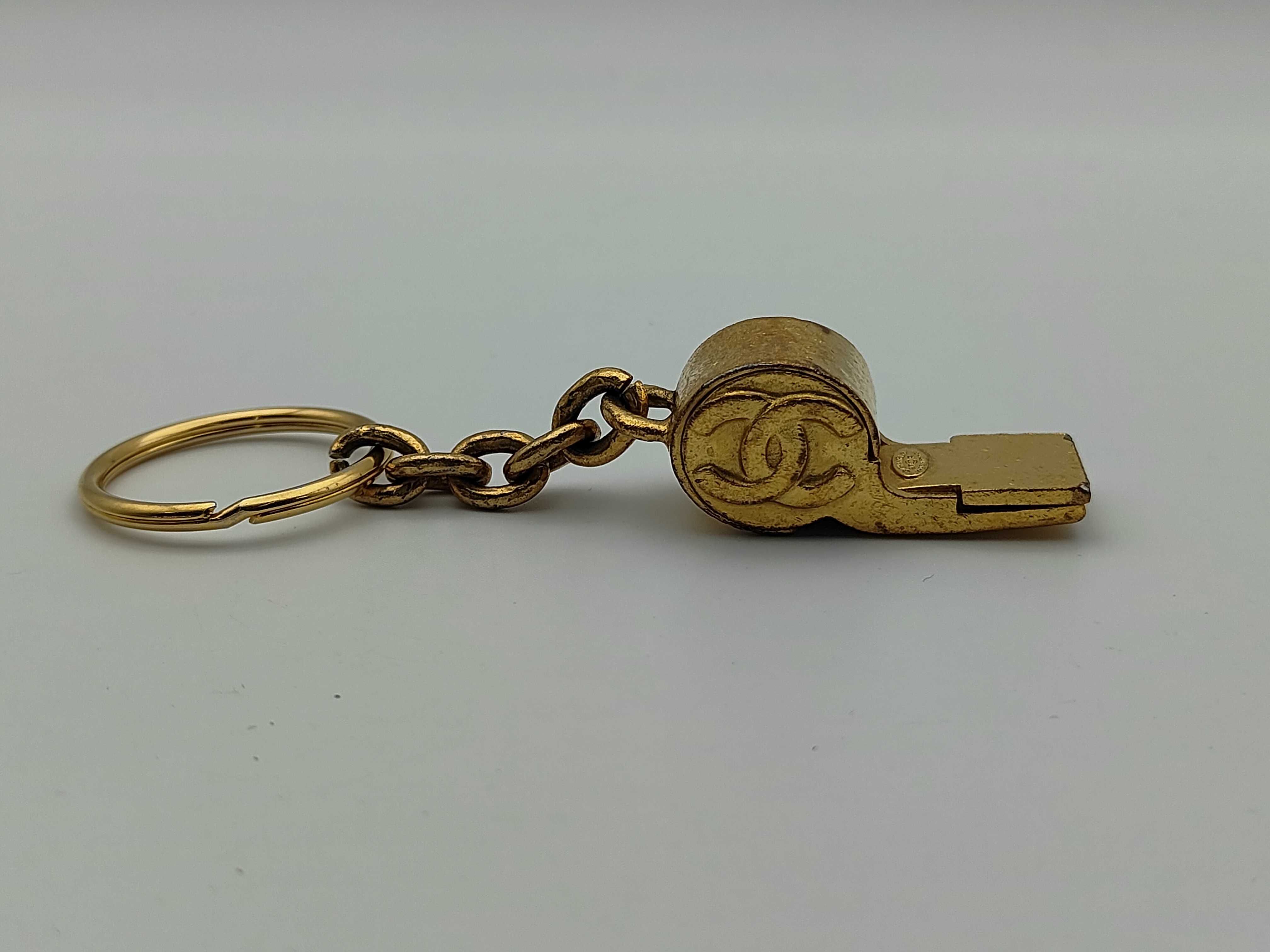 97P Whistle Keyring Key Case — view 3
