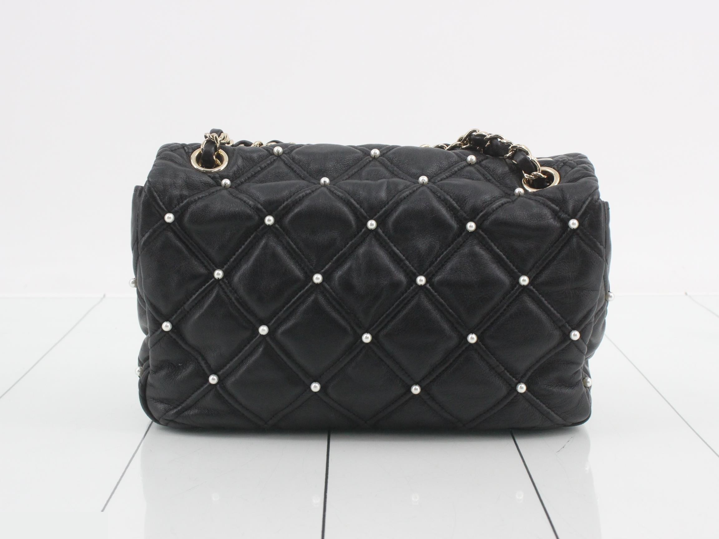 Matelassé Pearl Chain Shoulder Bag, Series 27 — view 2