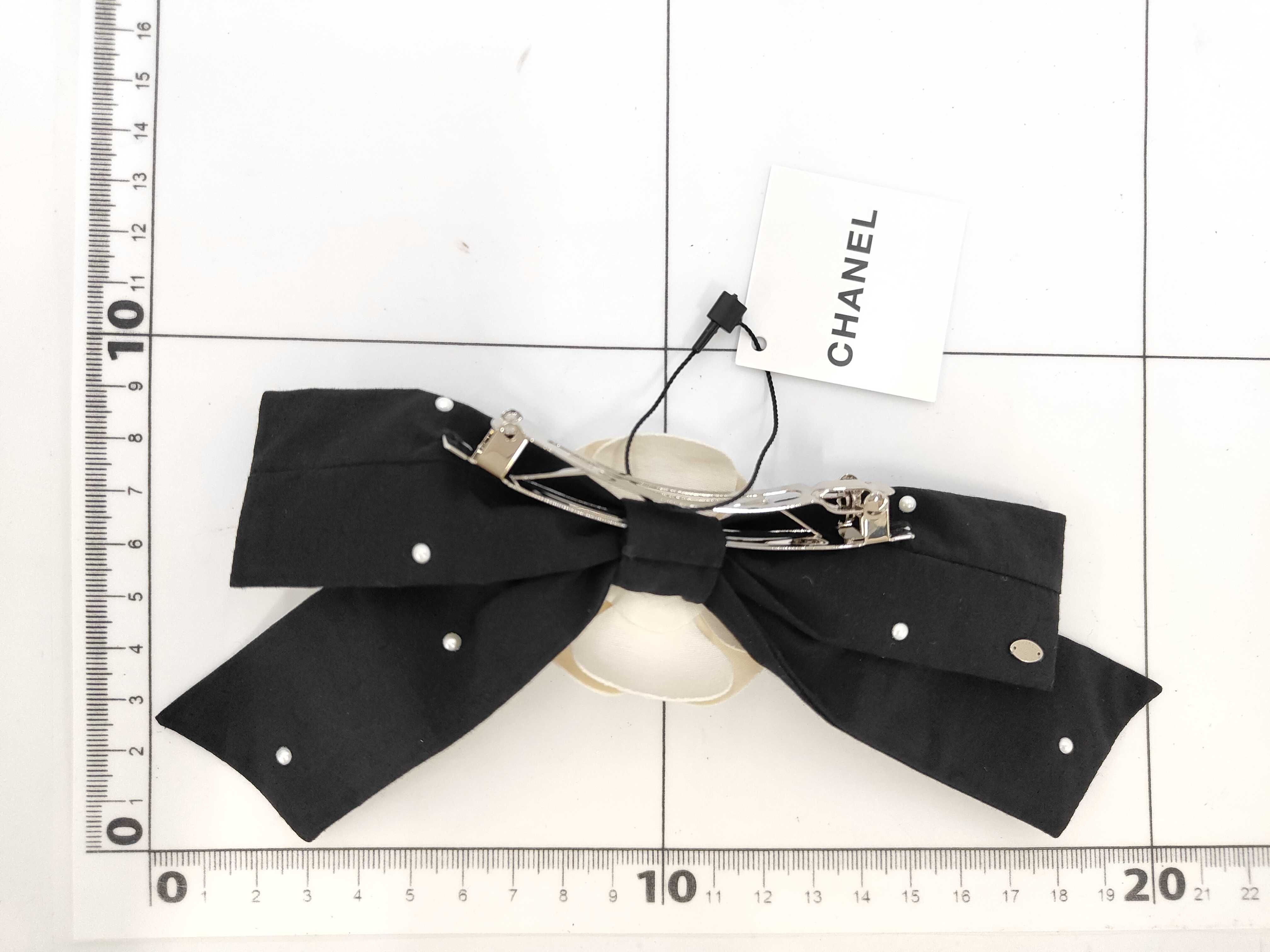 25C Camellia Pearl Coco Mark Ribbon Barrette Black x White Hair Accessory — view 2