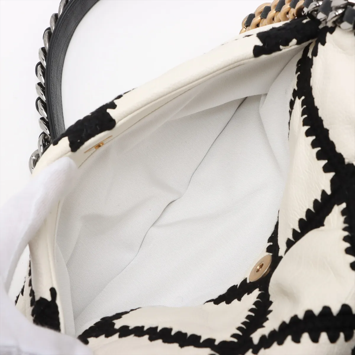 19 Large Leather Chain Shoulder Bag White x Black Gold x Silver Hardware 30921735 30s AS1161 — view 10