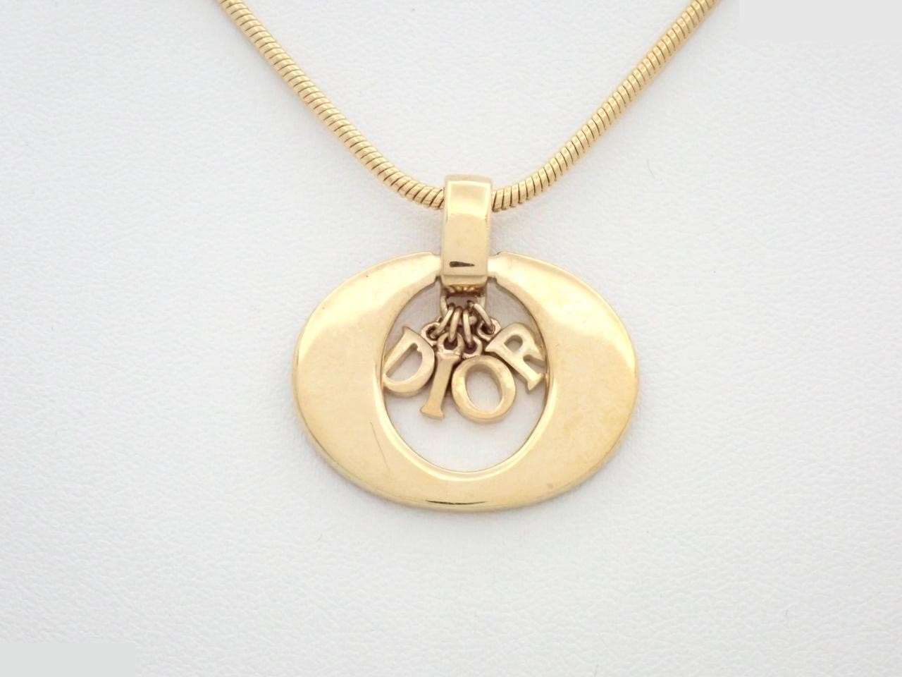 necklace, neck circumference approximately 52cm
