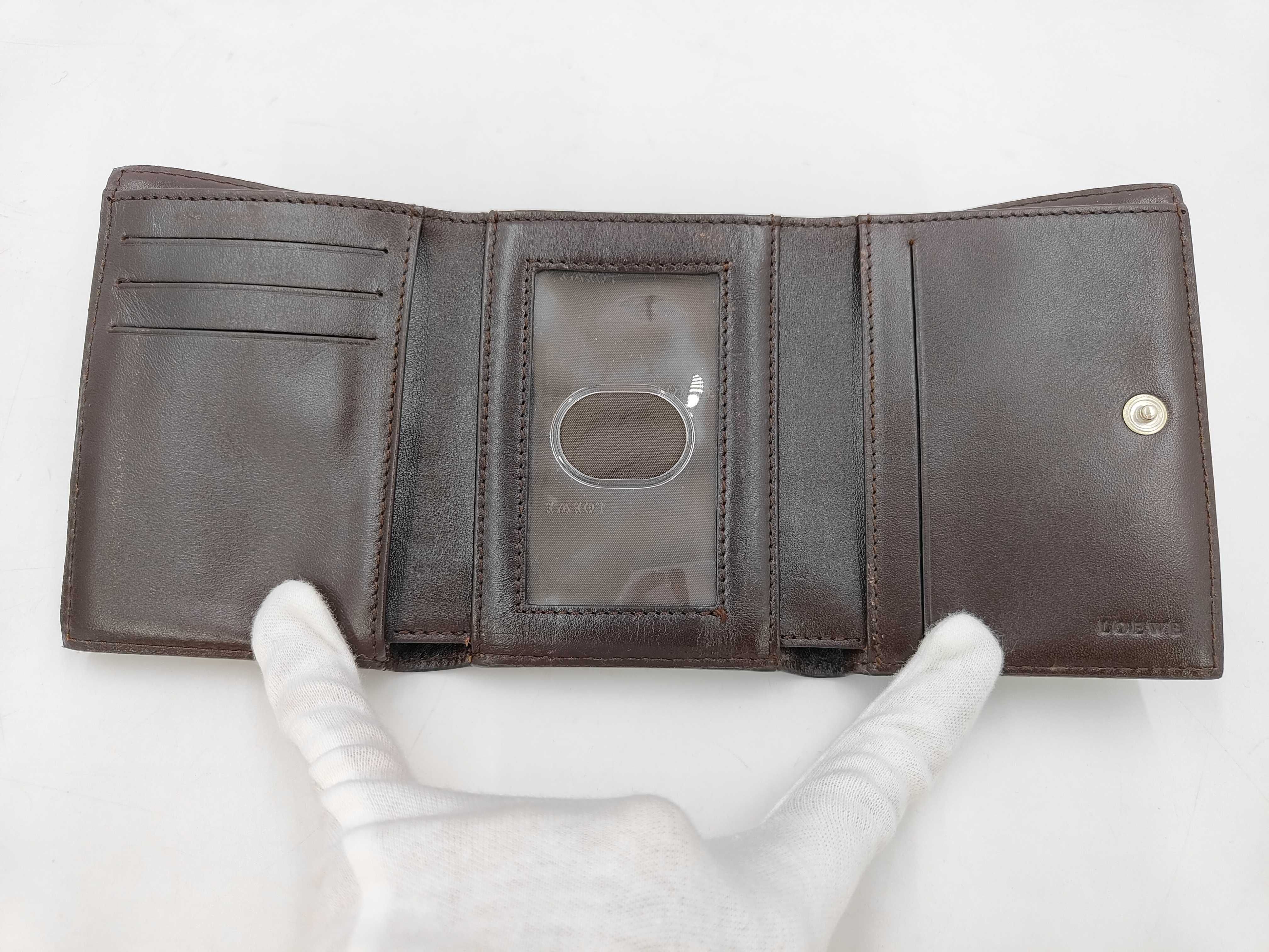 wallet — view 3