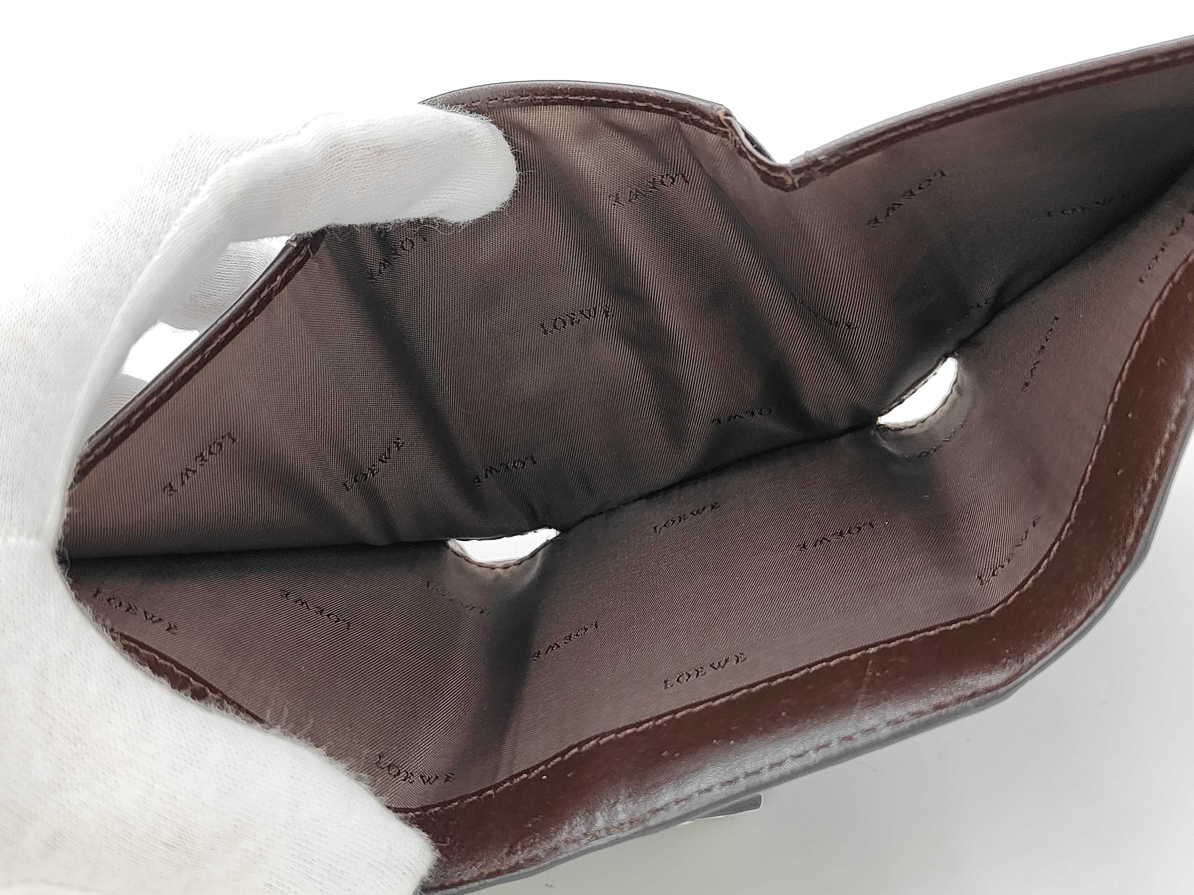 wallet — view 4
