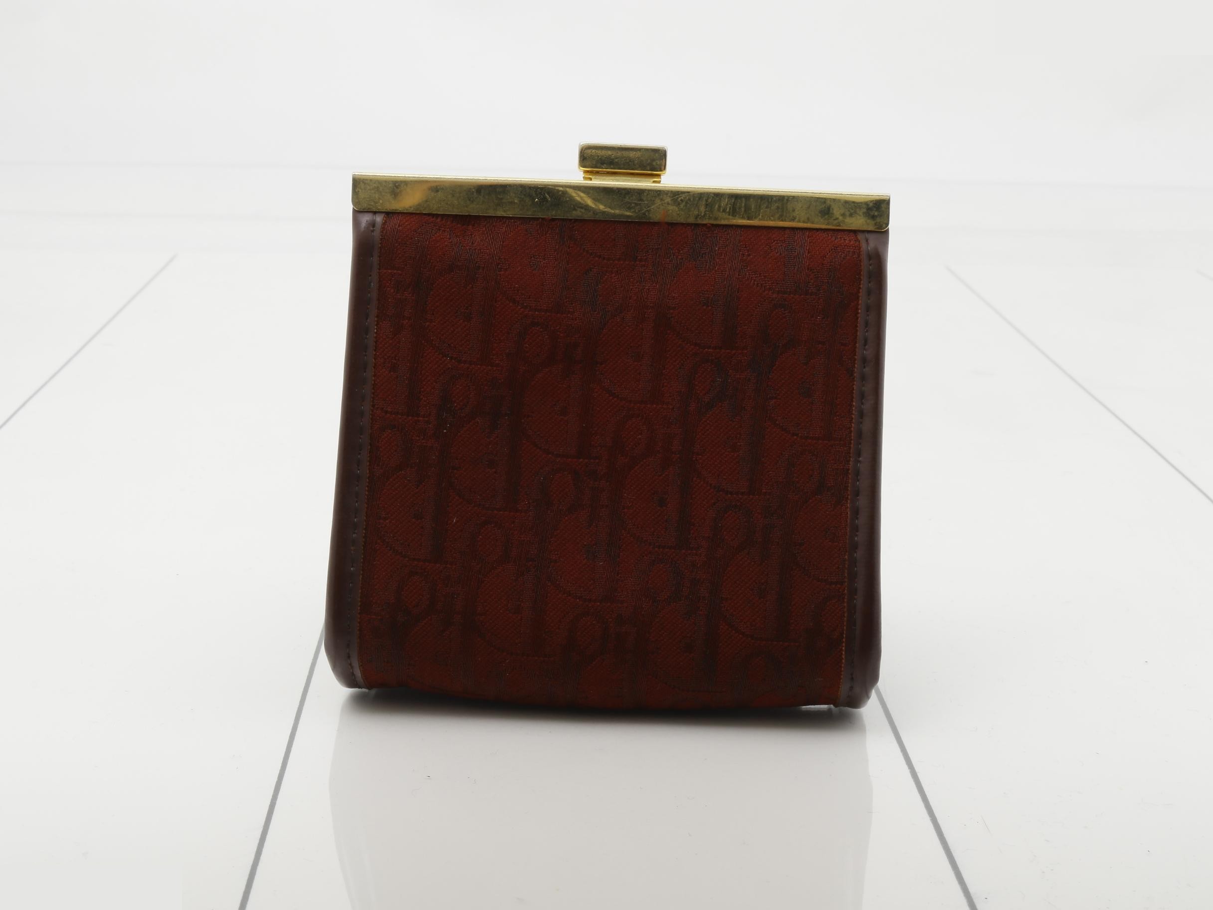 Trotter Coin Case — view 2