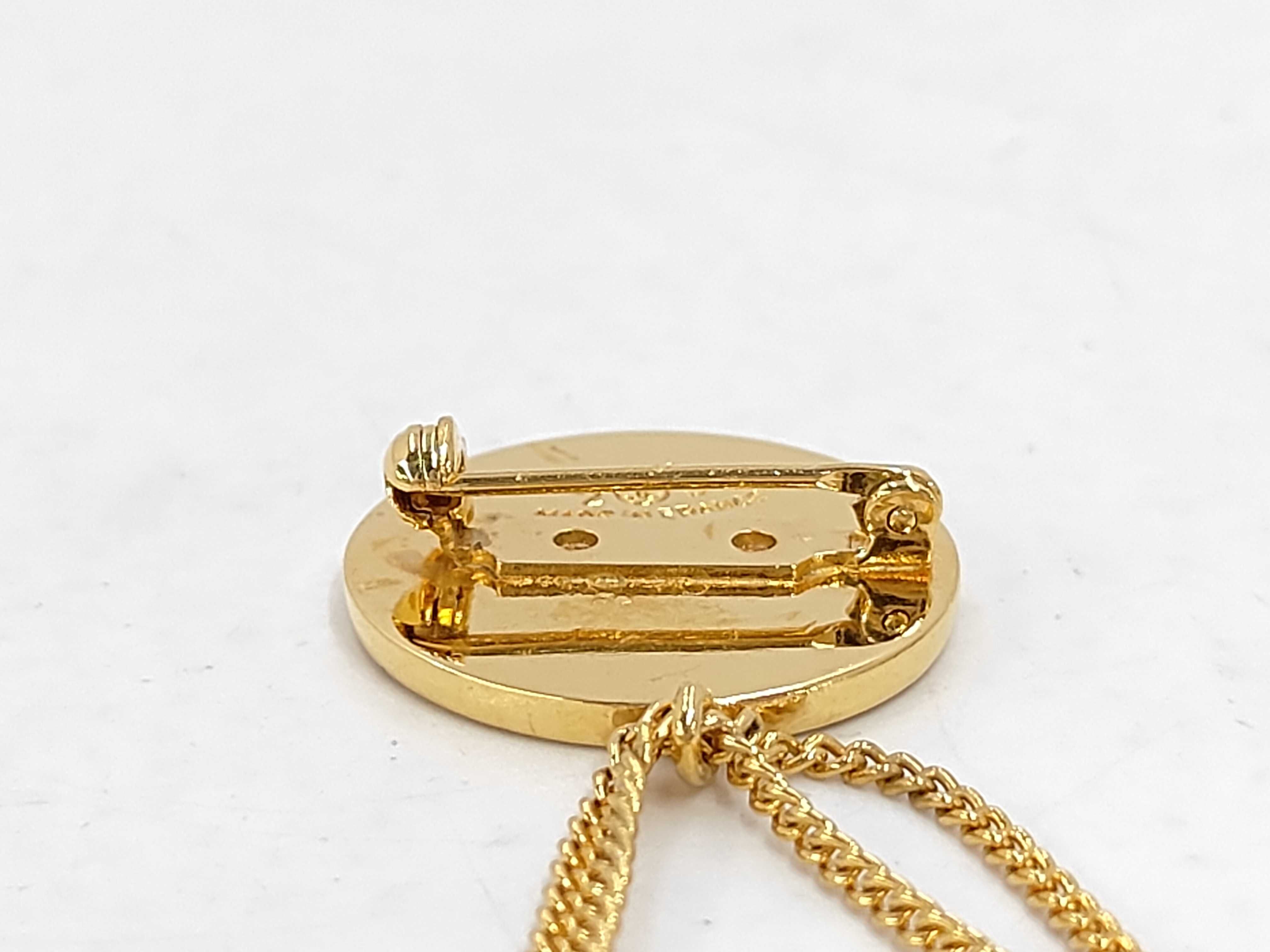 Matelassé Coco Mark Brooch — view 4