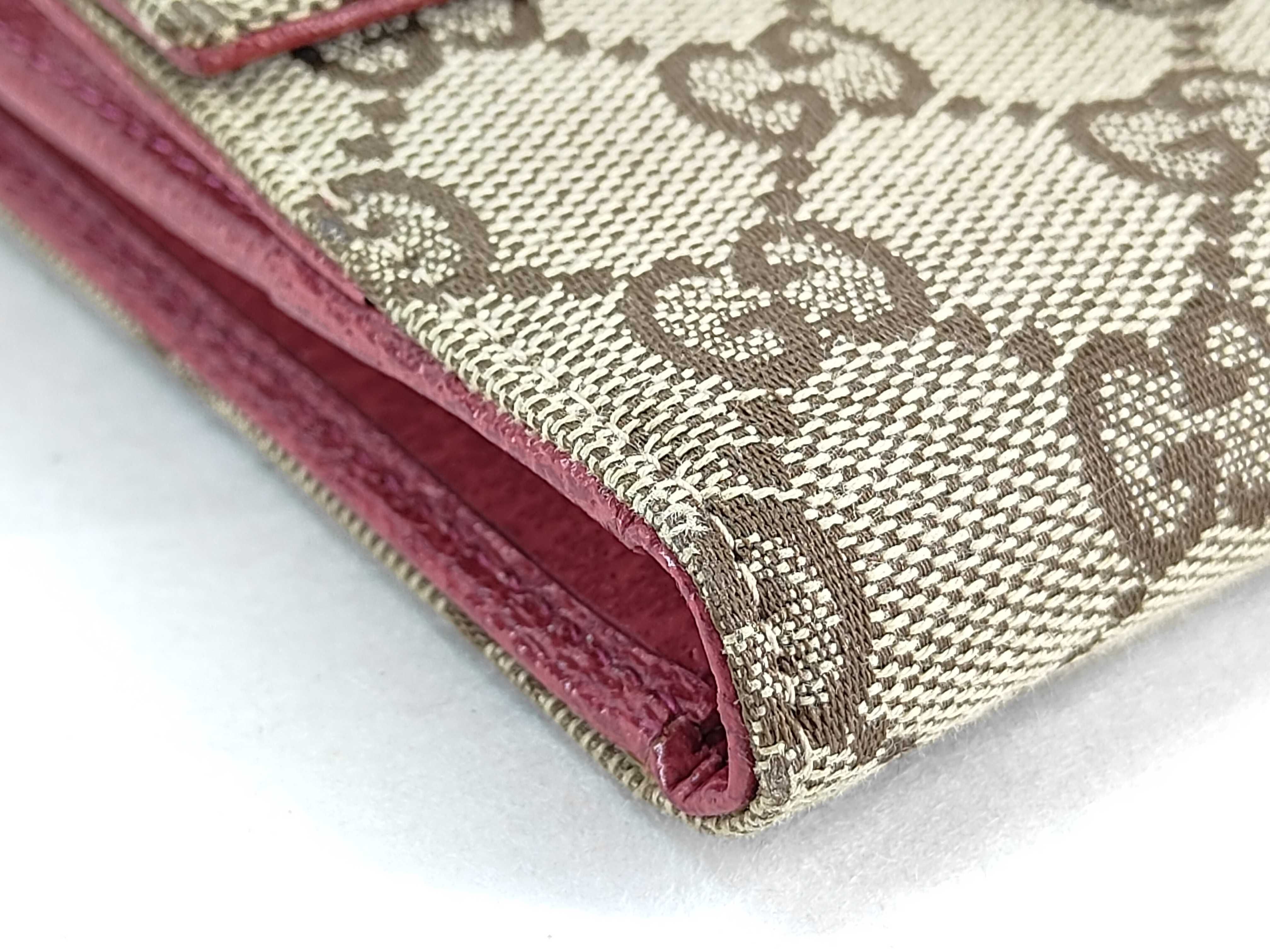 GG Canvas Gucci Wallet — view 3
