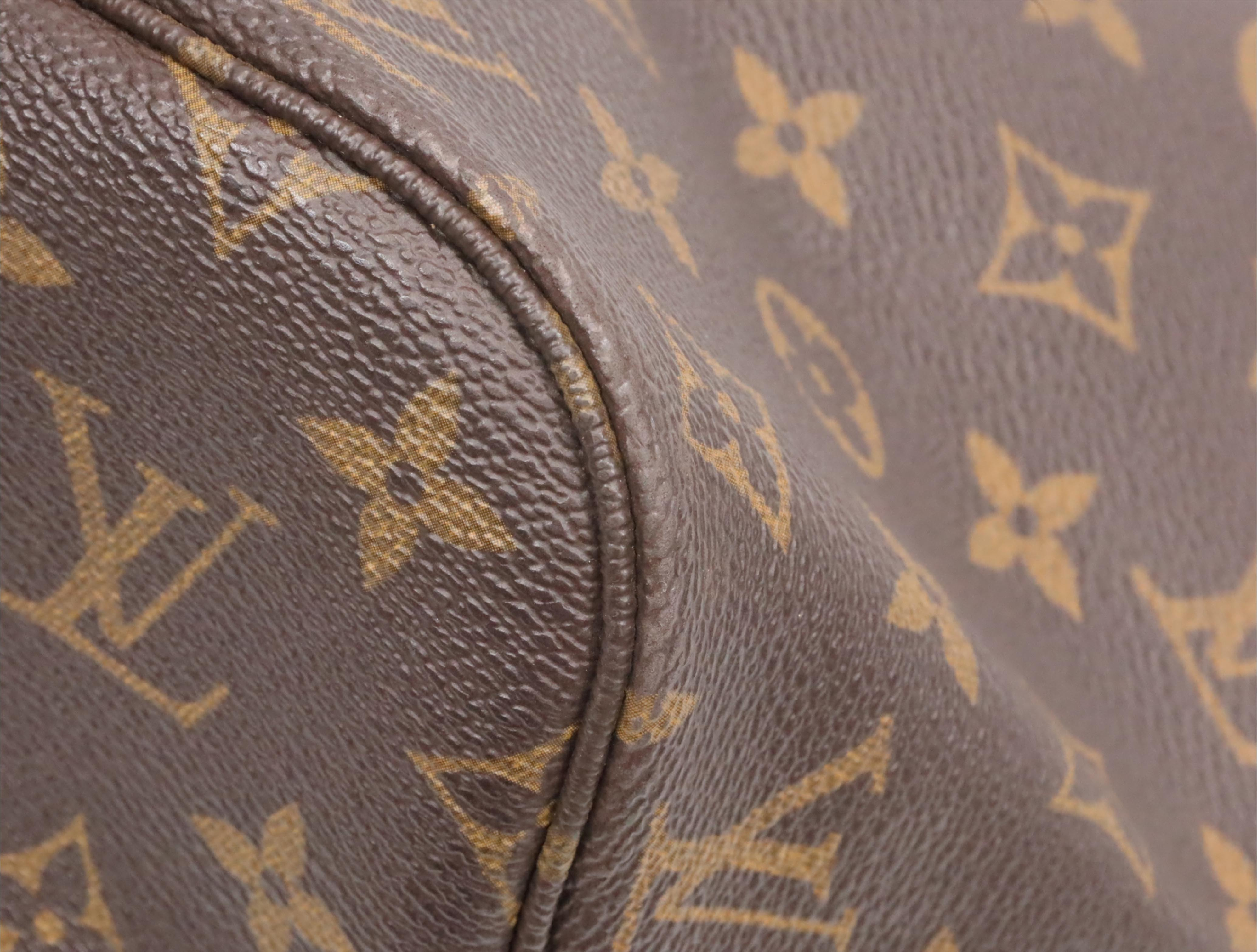 Neverfull MM Shoulder Bag — view 5