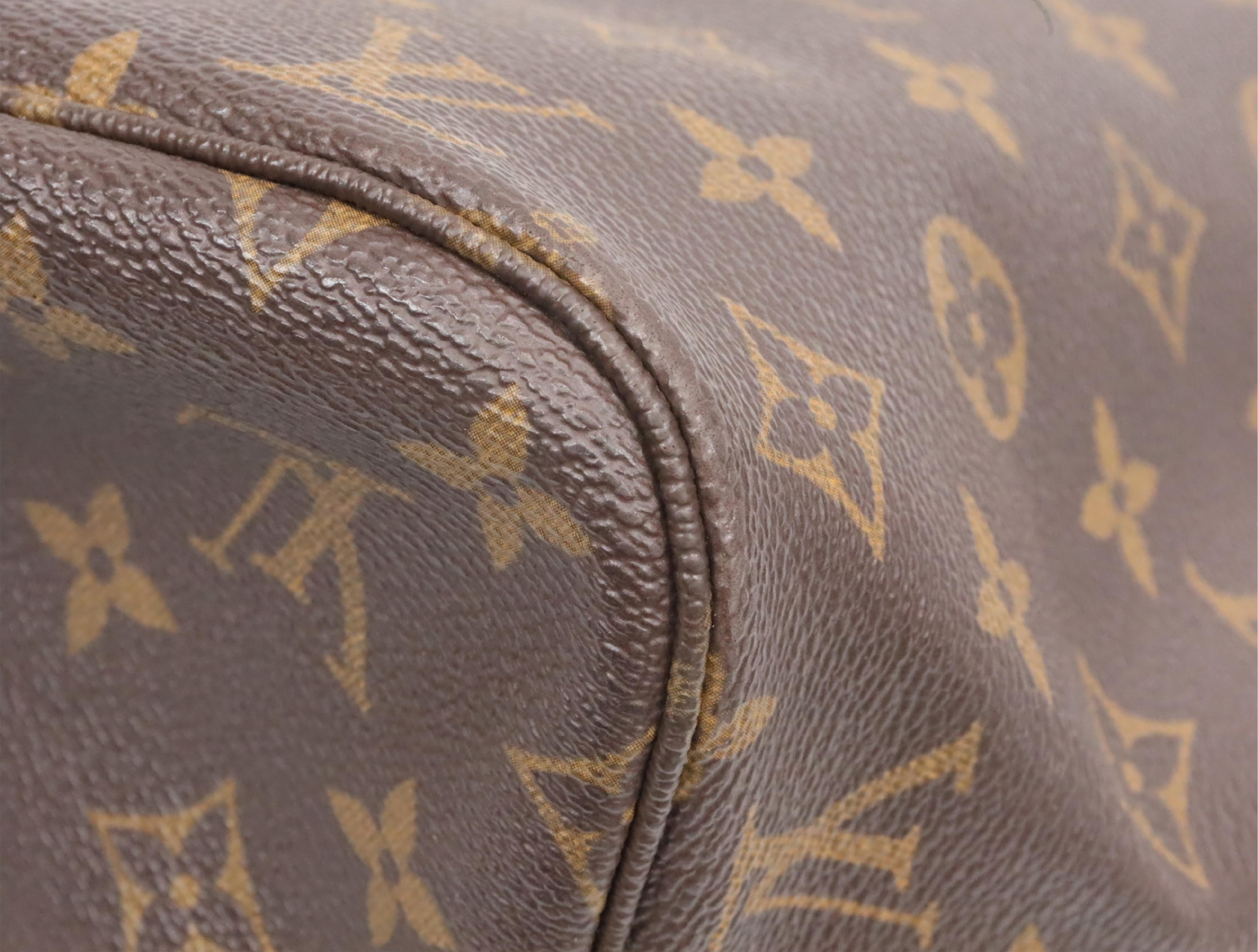 Neverfull MM Shoulder Bag — view 6