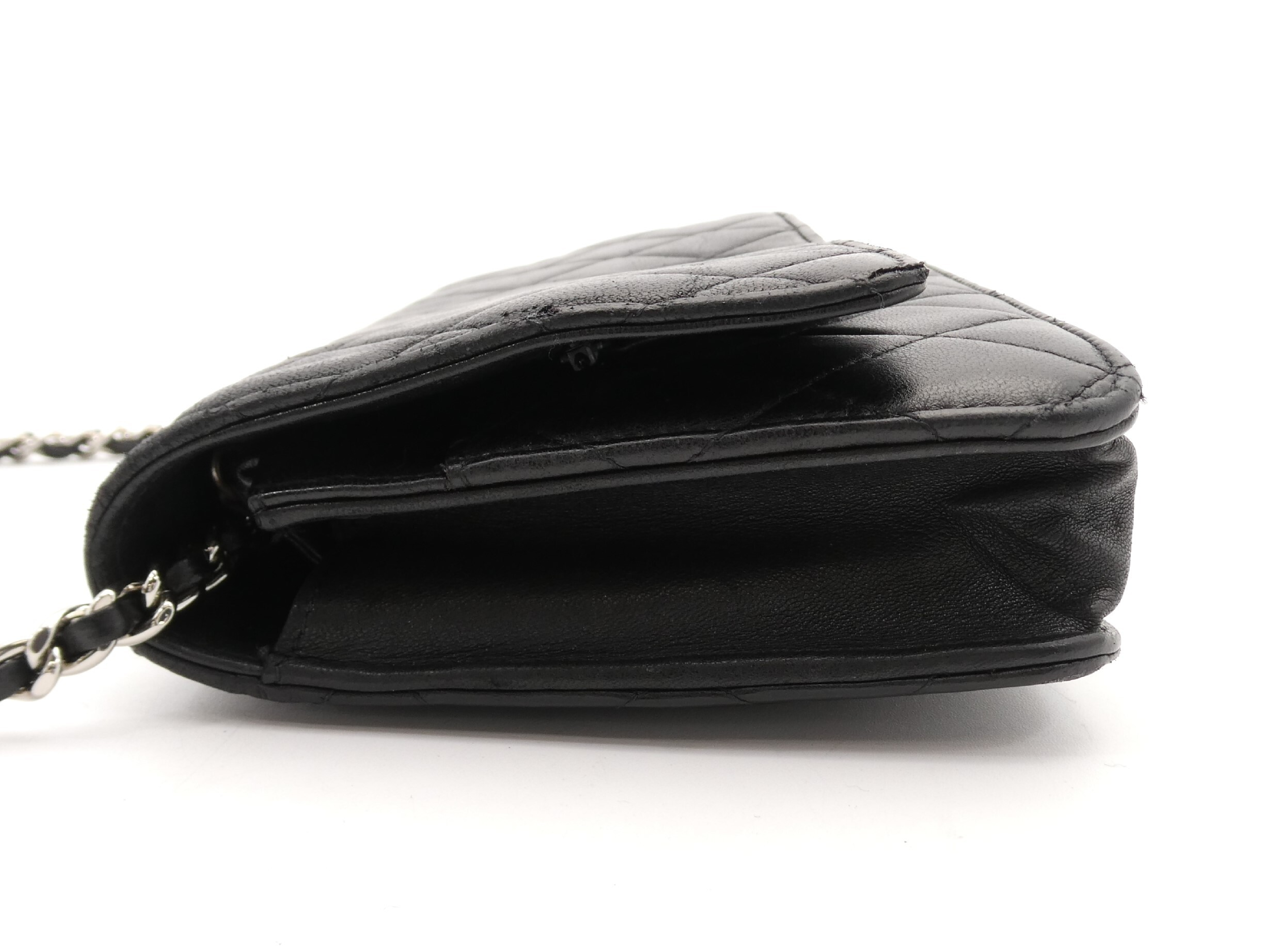 Matelassé Coco Mark Chain Wallet Shoulder Bag — view 3