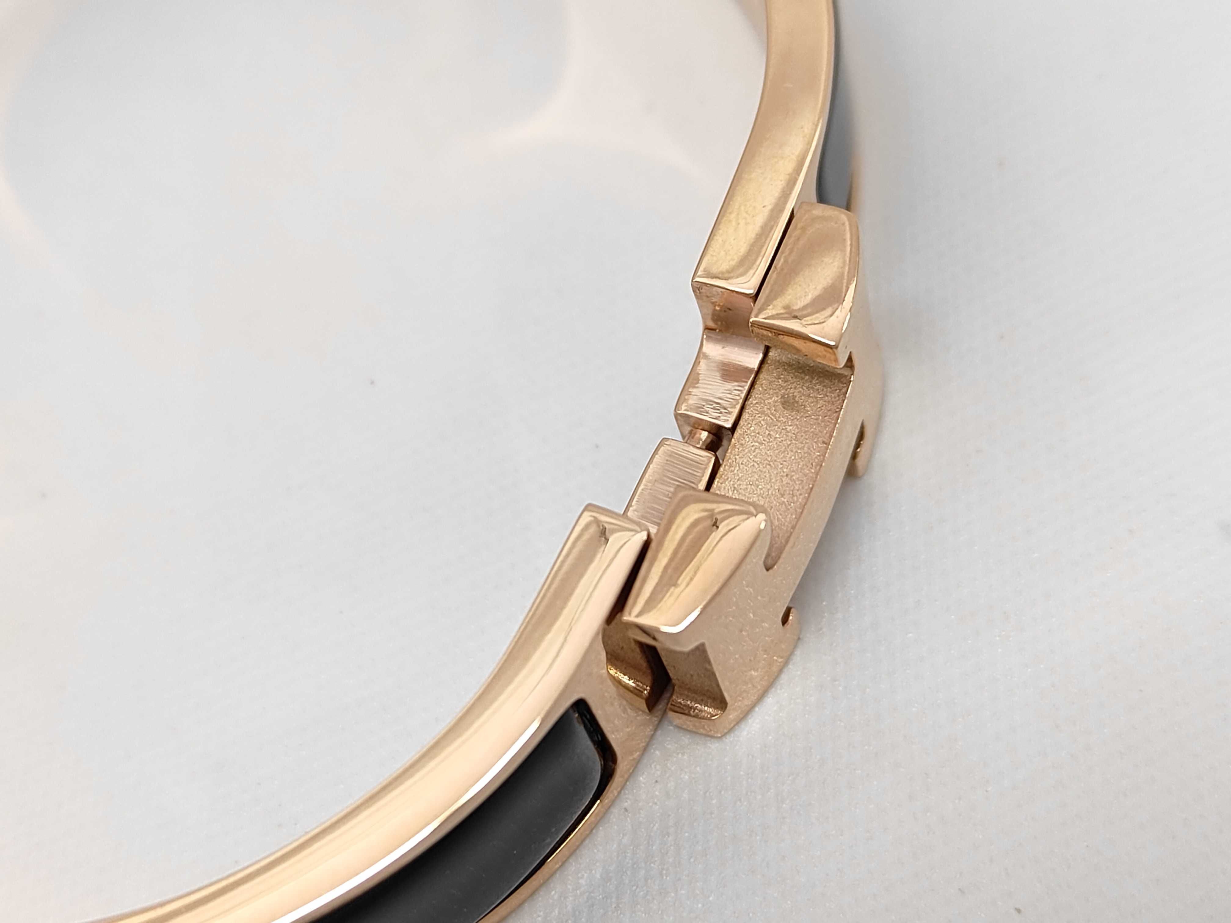 Click H Bracelet/Bangle — view 5