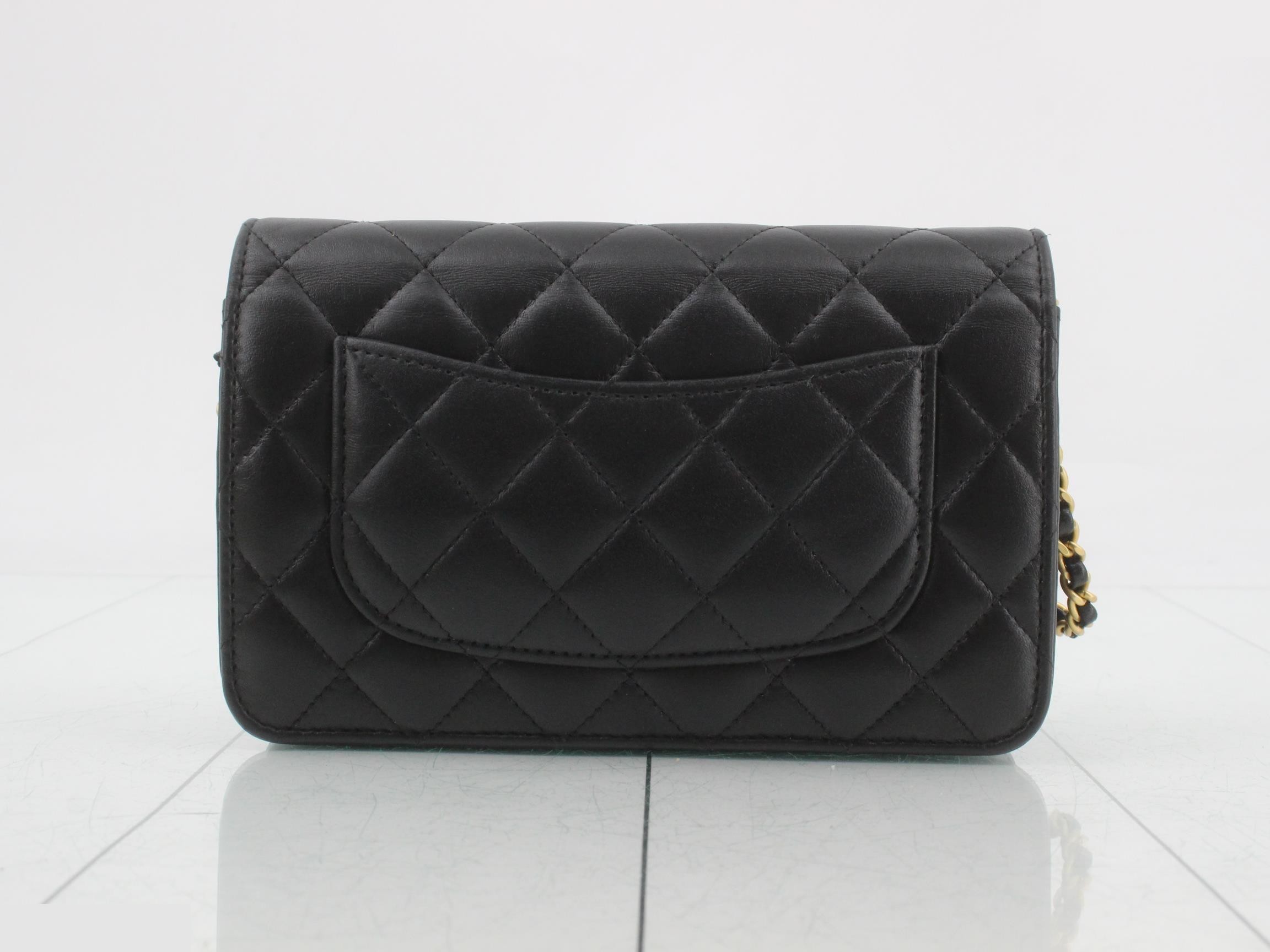 Matelassé lambskin shoulder bag, black — view 2