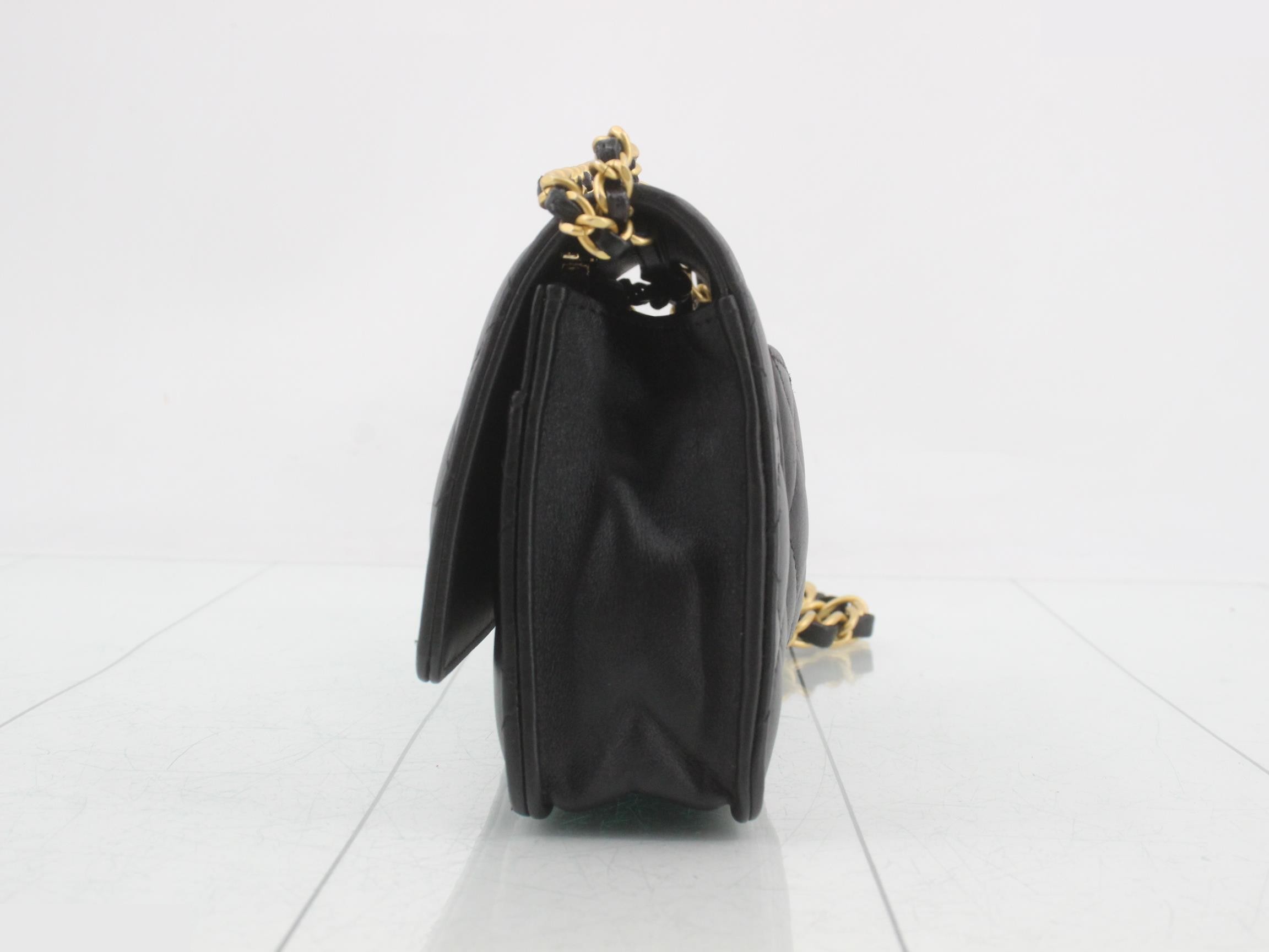 Matelassé lambskin shoulder bag, black — view 3