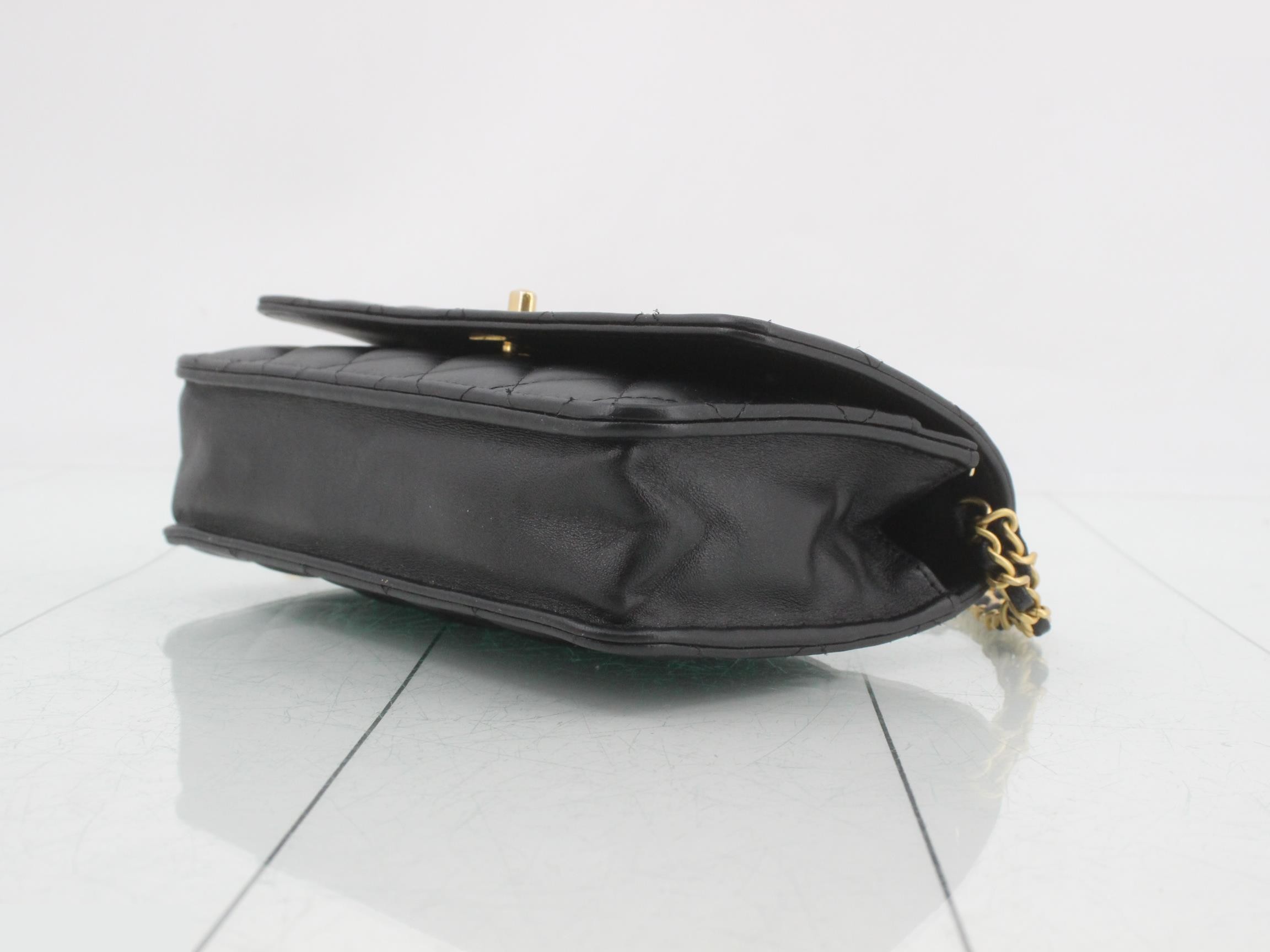 Matelassé lambskin shoulder bag, black — view 6