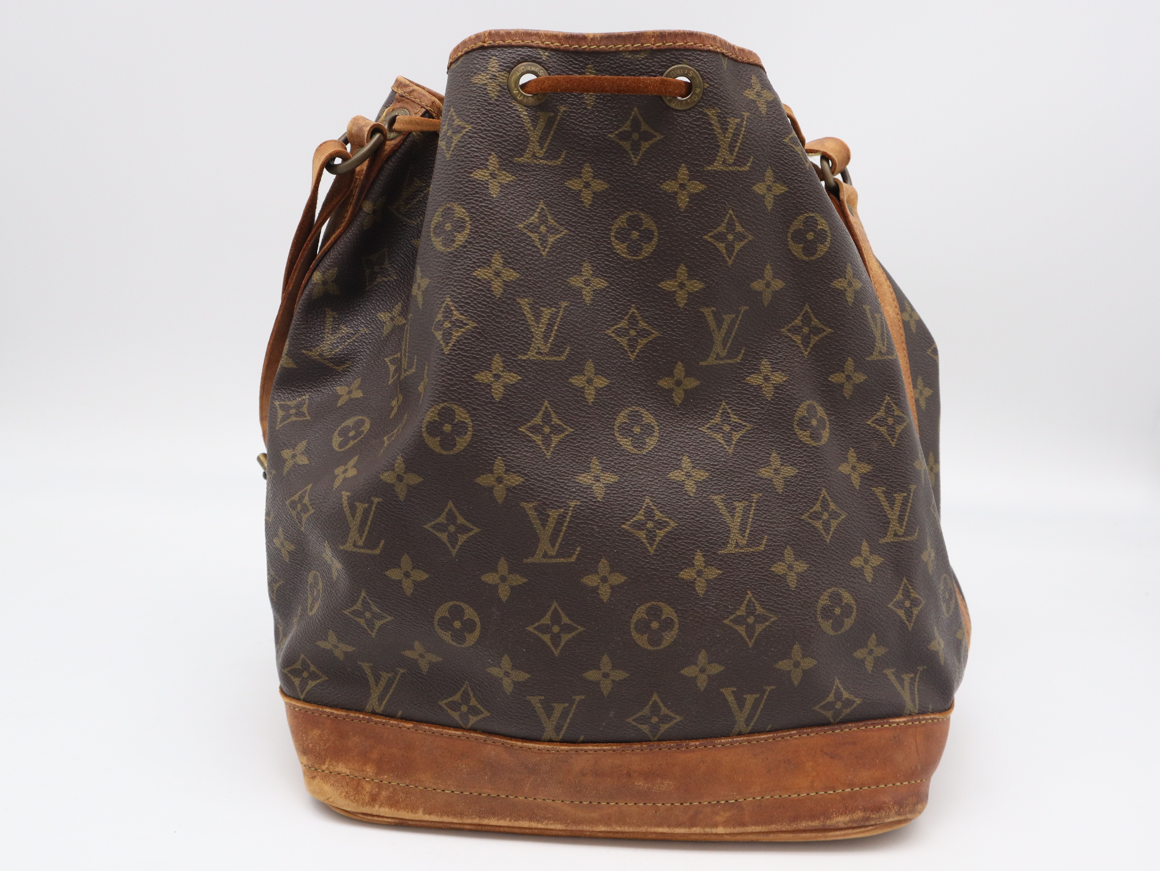M42224 Monogram Noé Shoulder Bag — view 2