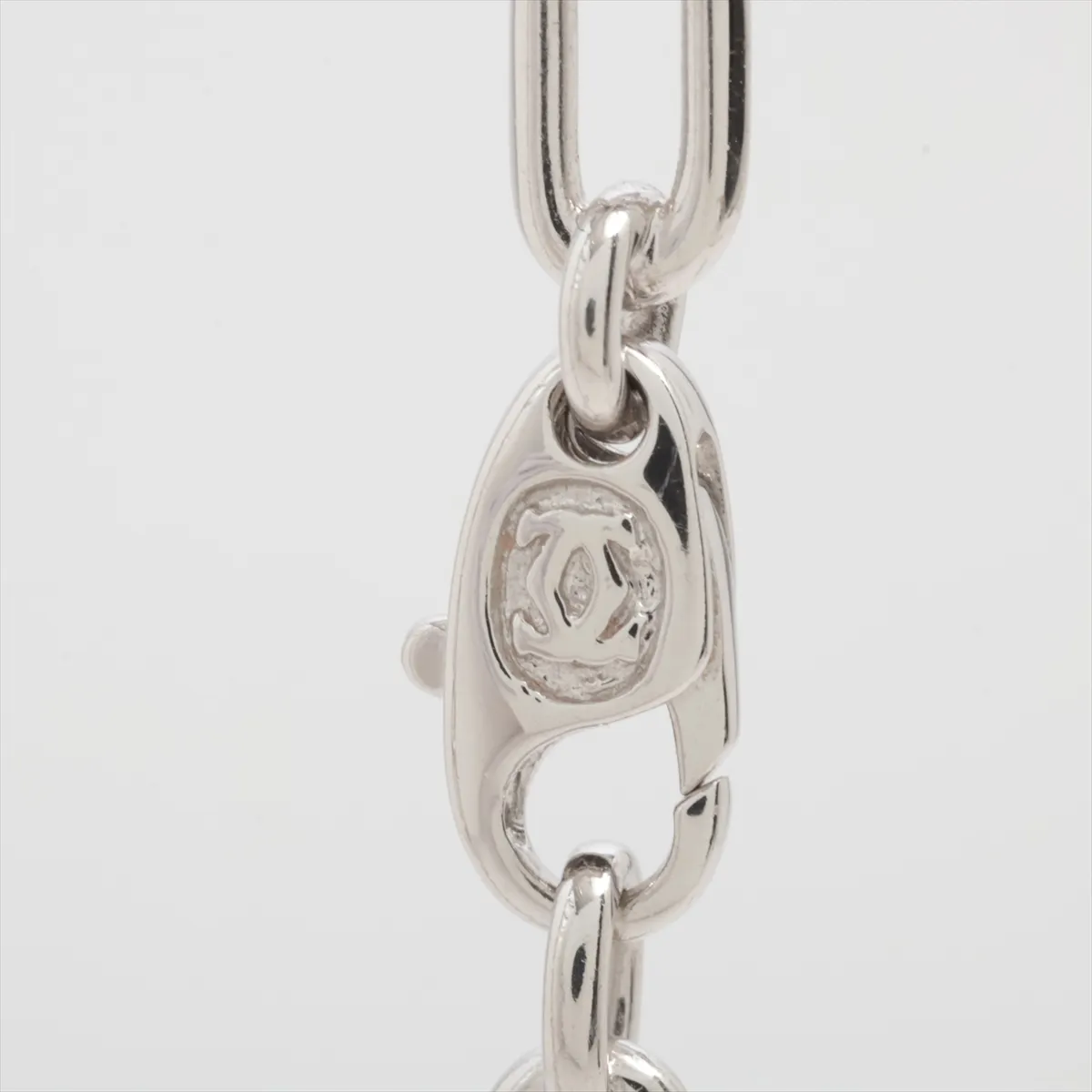 Spartacus Necklace, 750 (WG), 31.6g, OS7060, includes extra chain (6.8g), lobster clasp is slightly bent. — view 4