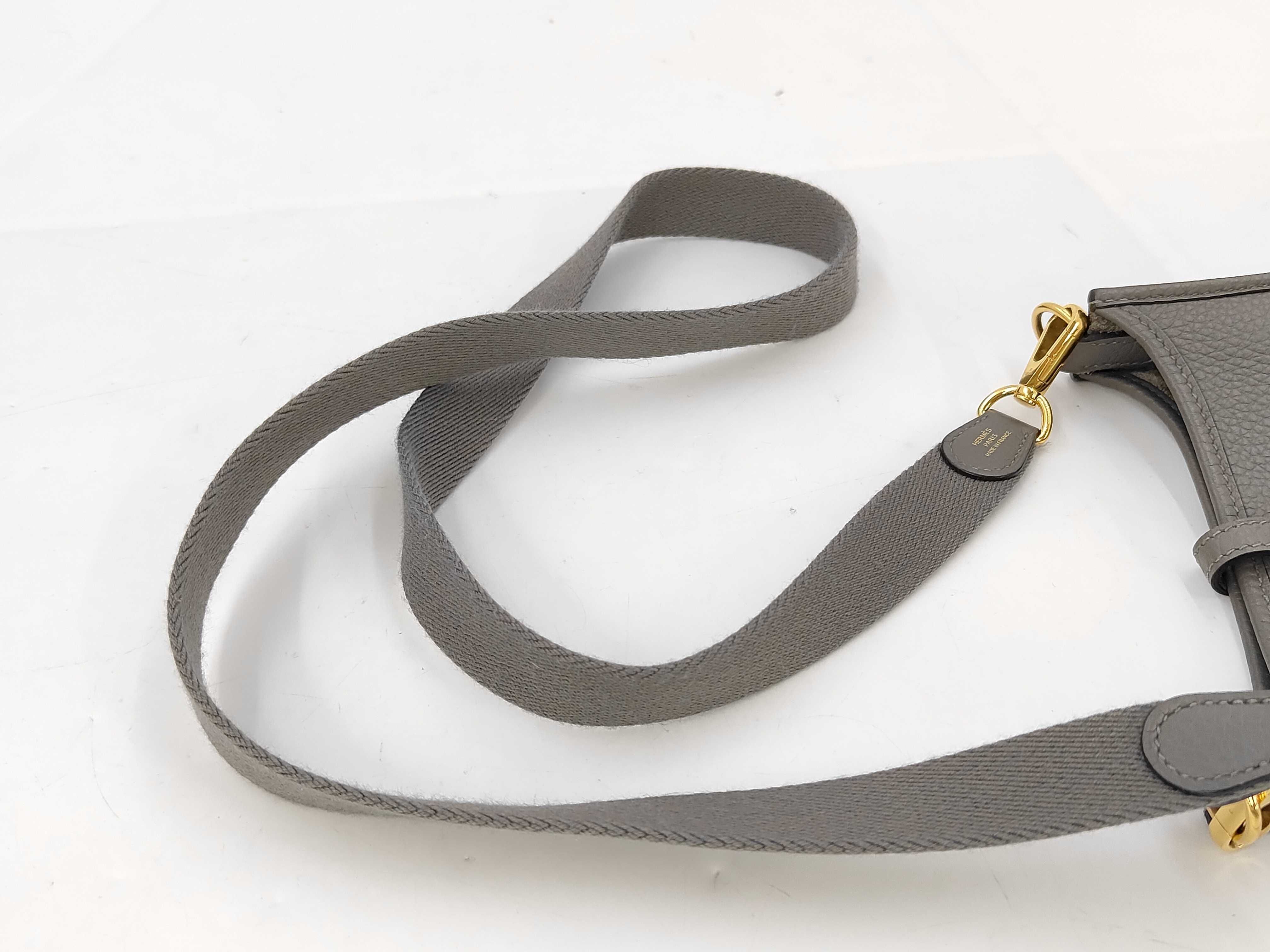Evelyne Grey B Shoulder Bag — view 5