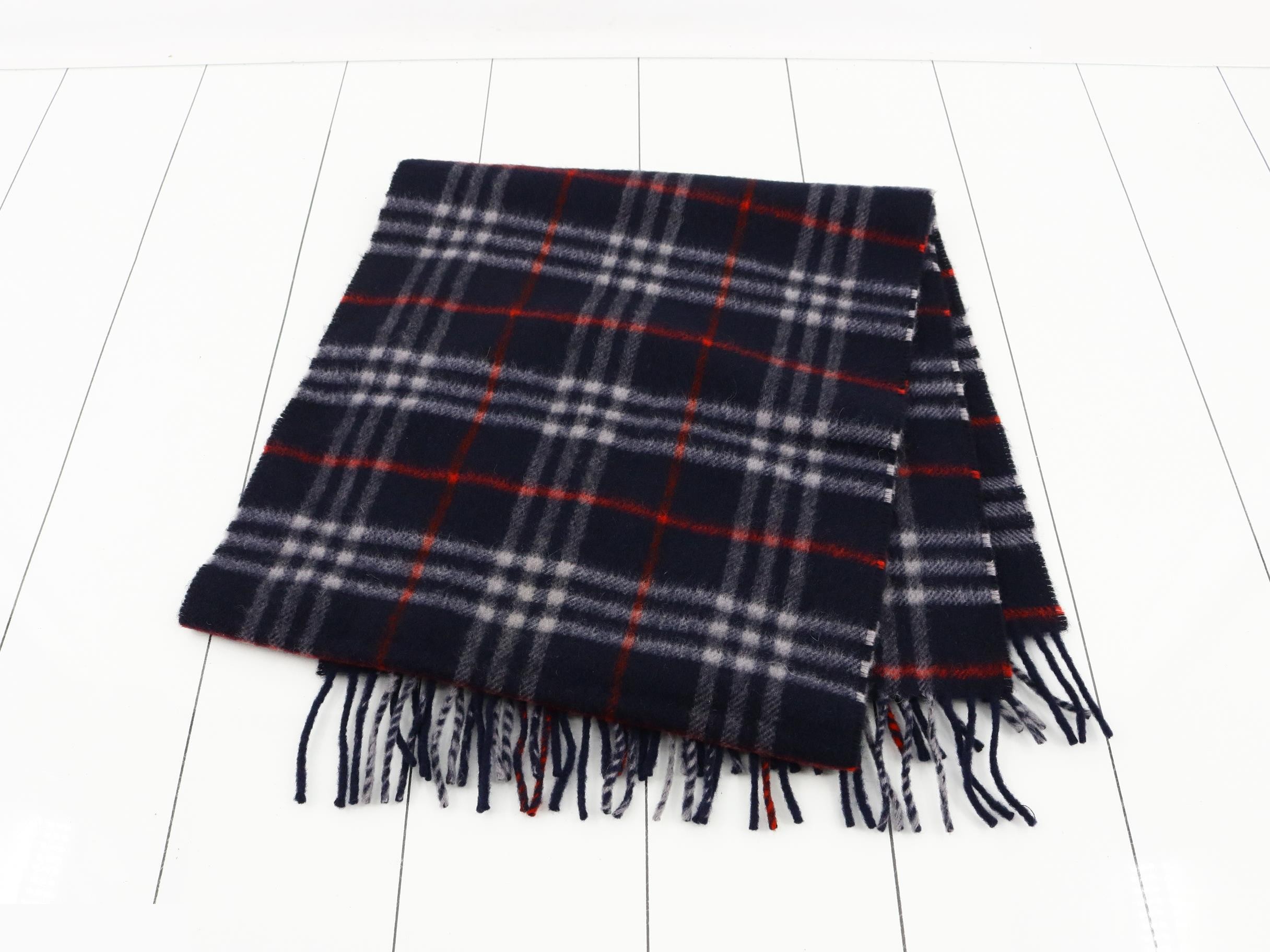 Other lines: Small items, accessories, and scarves — view 3