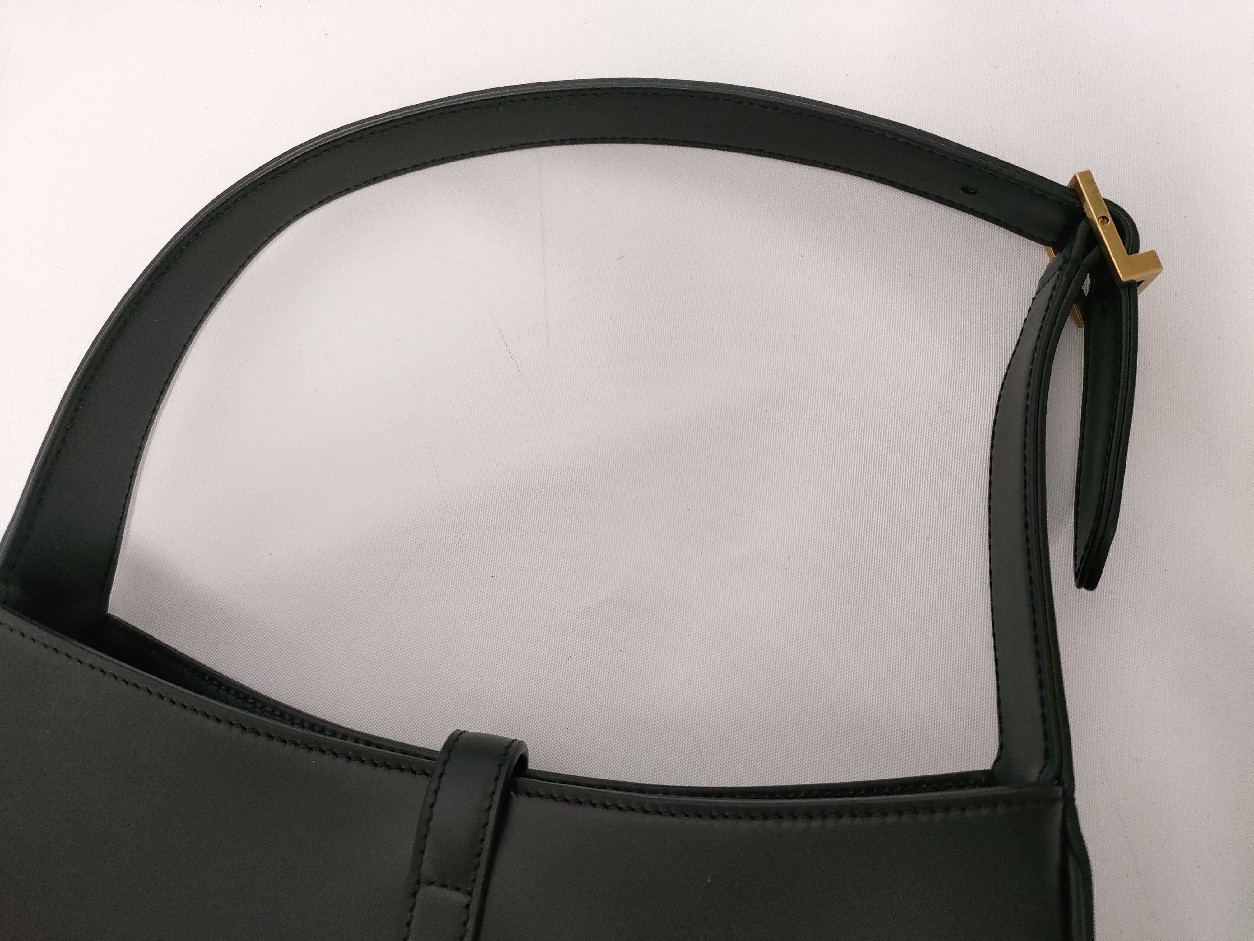 Le 5-7 Black Calf Leather Gold Logo Underarm Bag Handbag — view 5