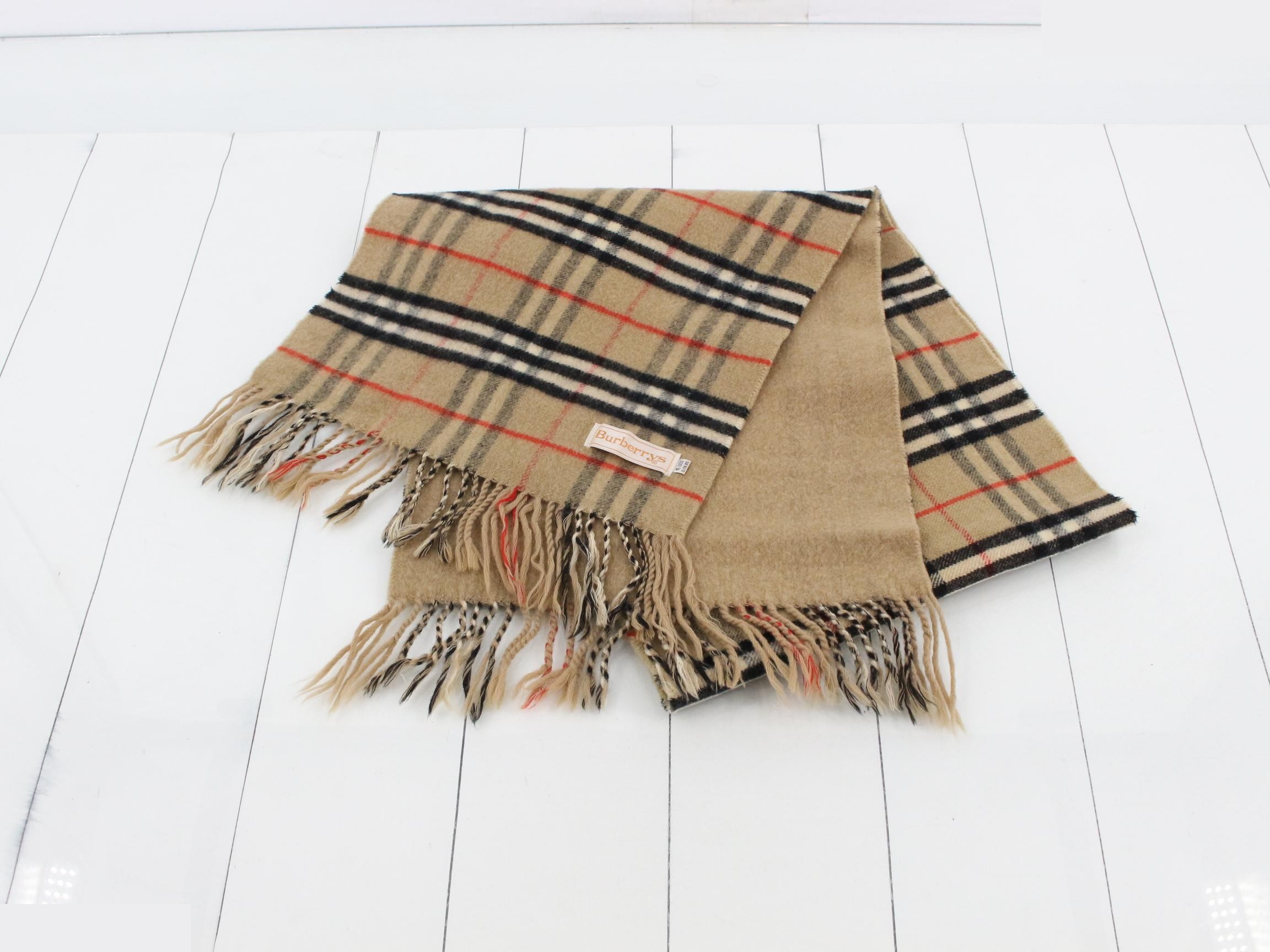 Other lines: Small items, accessories, and scarves — view 2