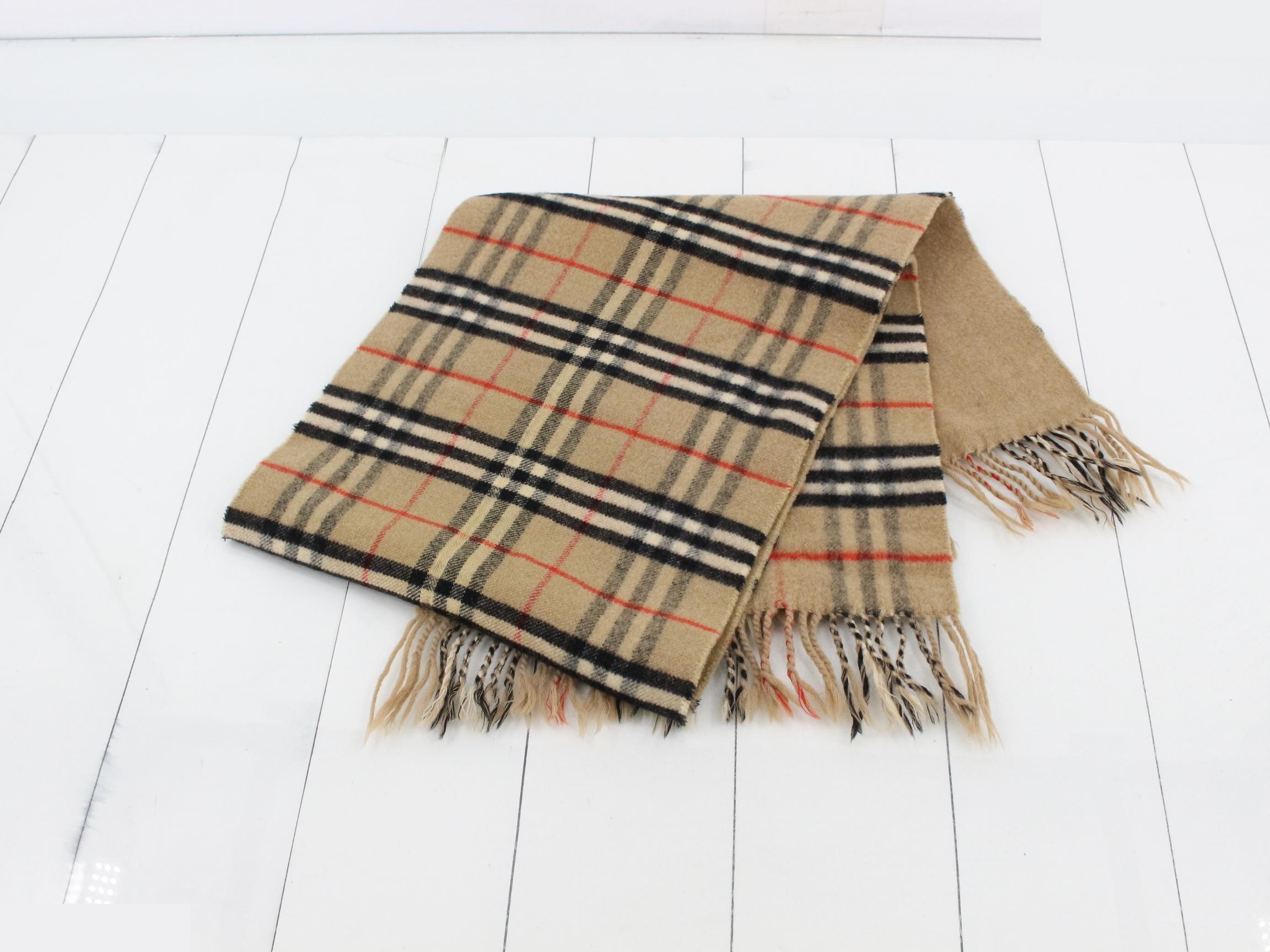 Other lines: Small items, accessories, and scarves — view 3