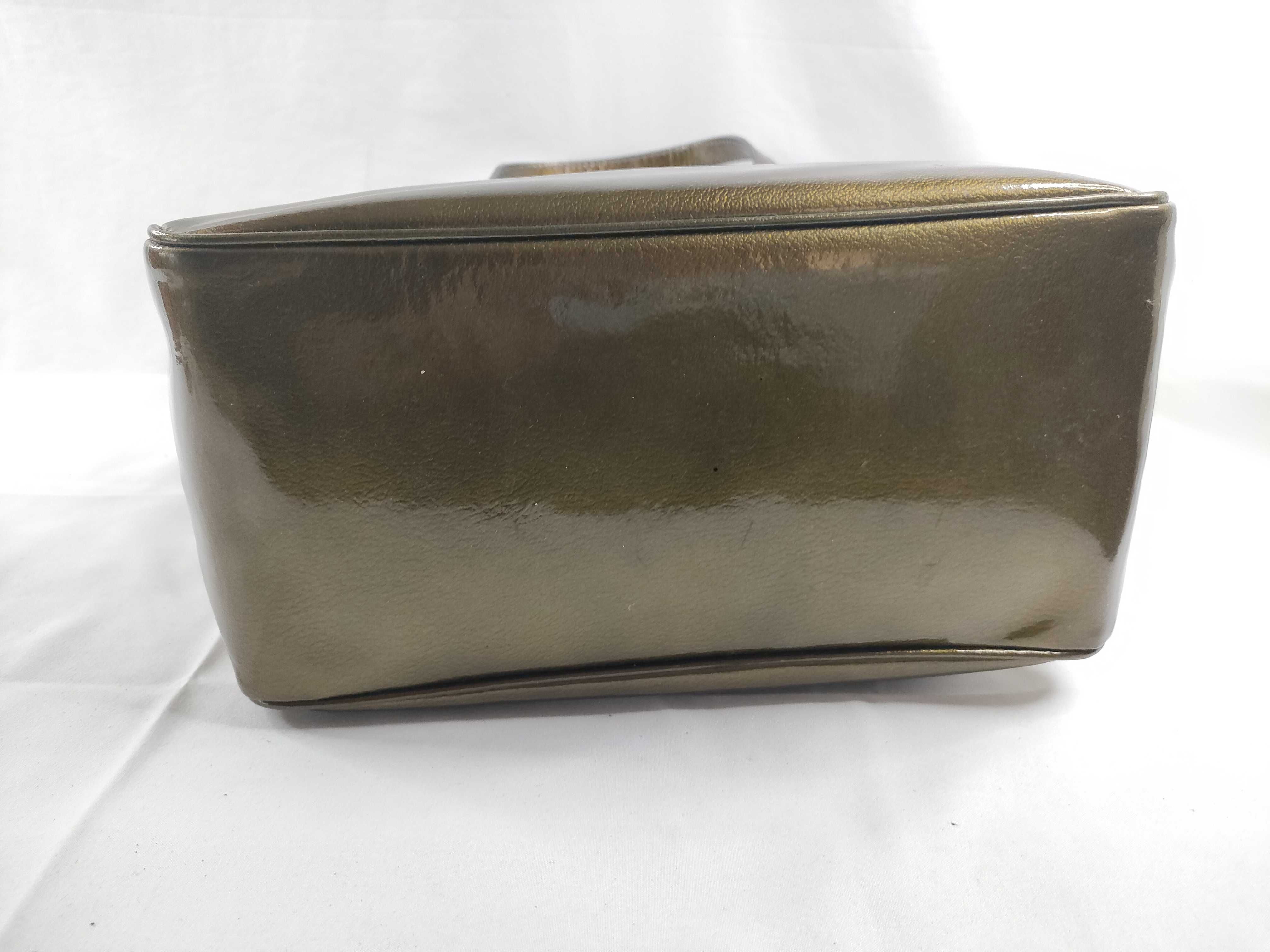 handbag — view 4