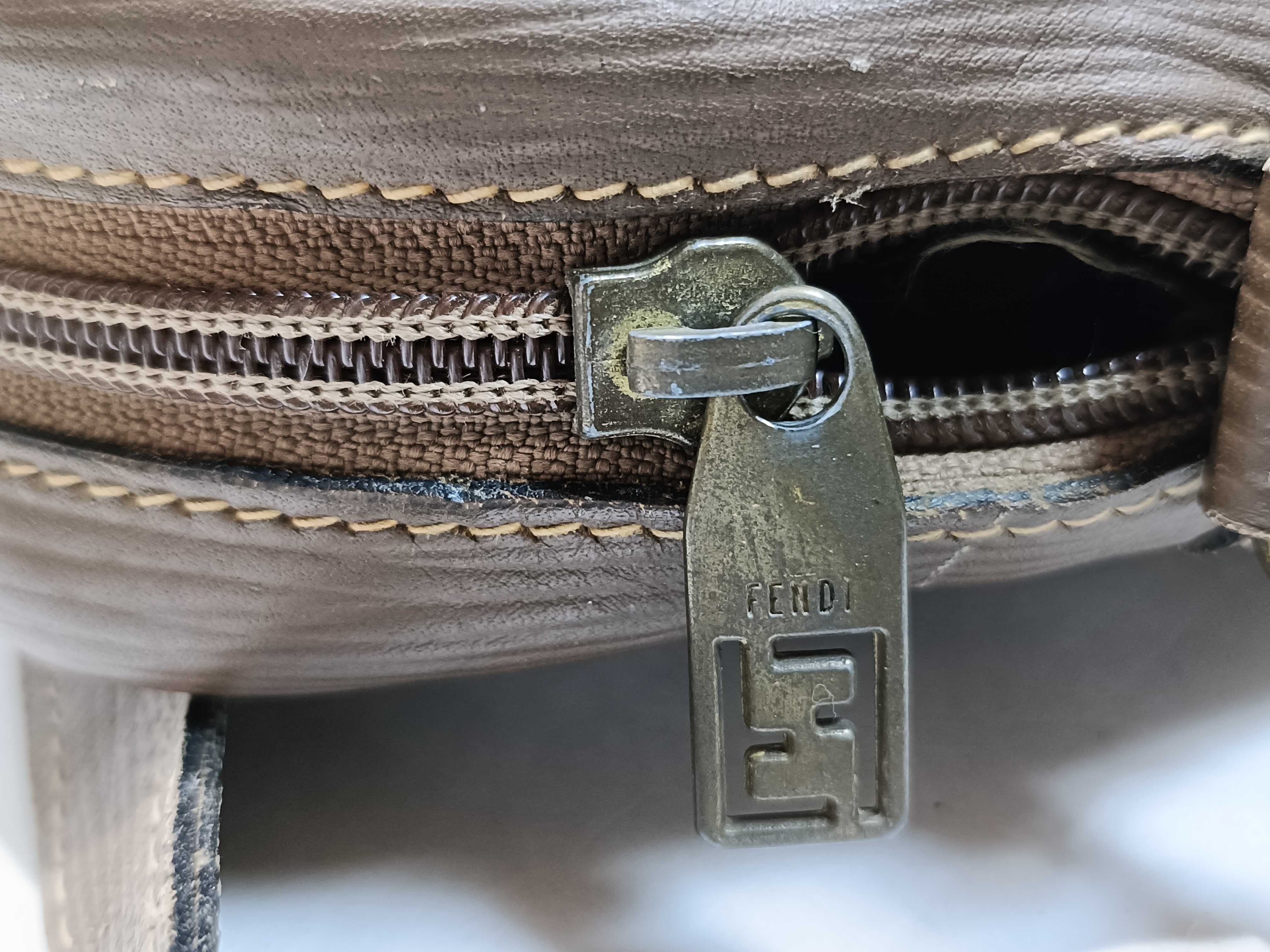 Zucca pattern vinyl shoulder bag — view 8