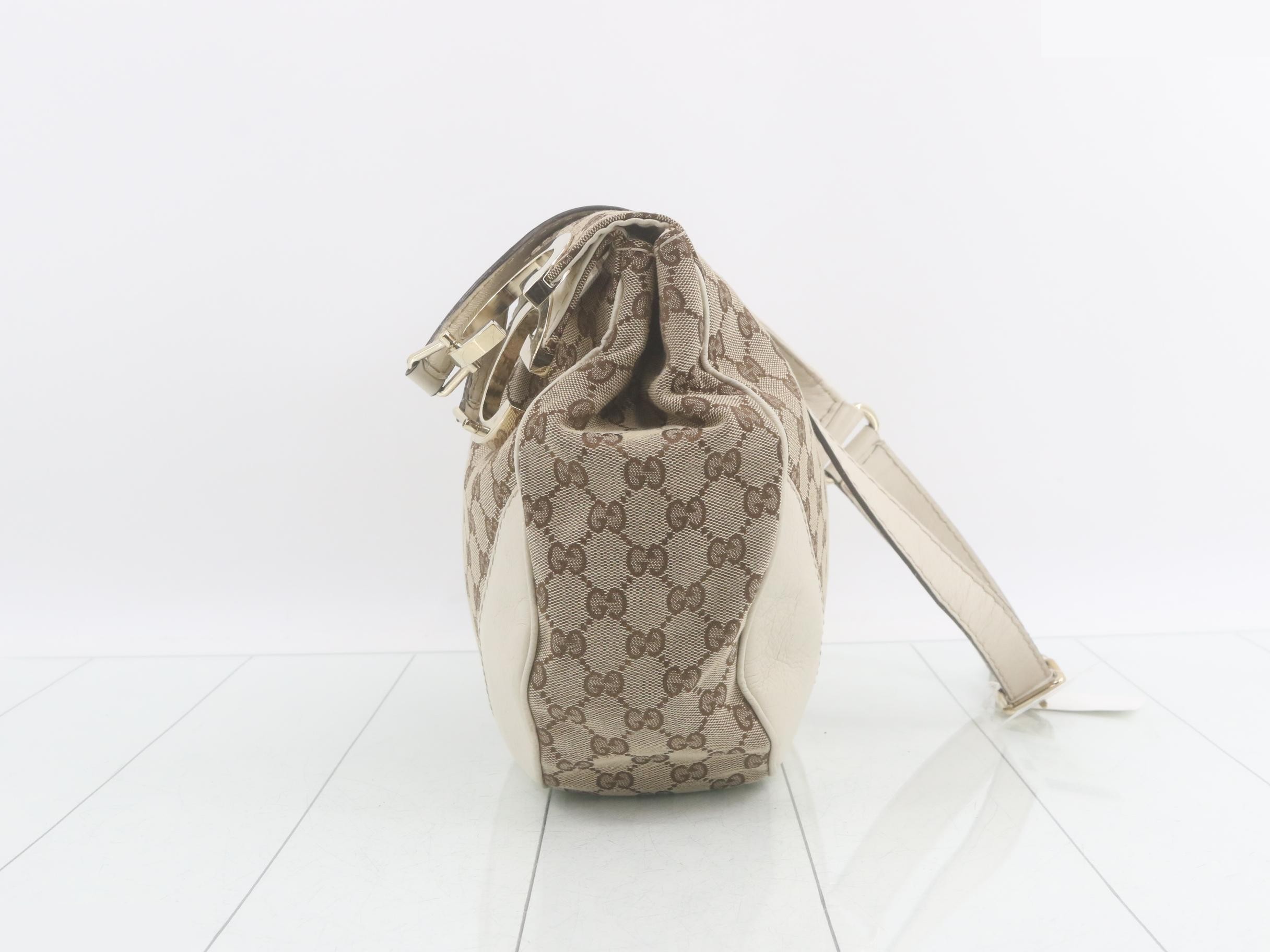 GG Canvas Shoulder Bag — view 3