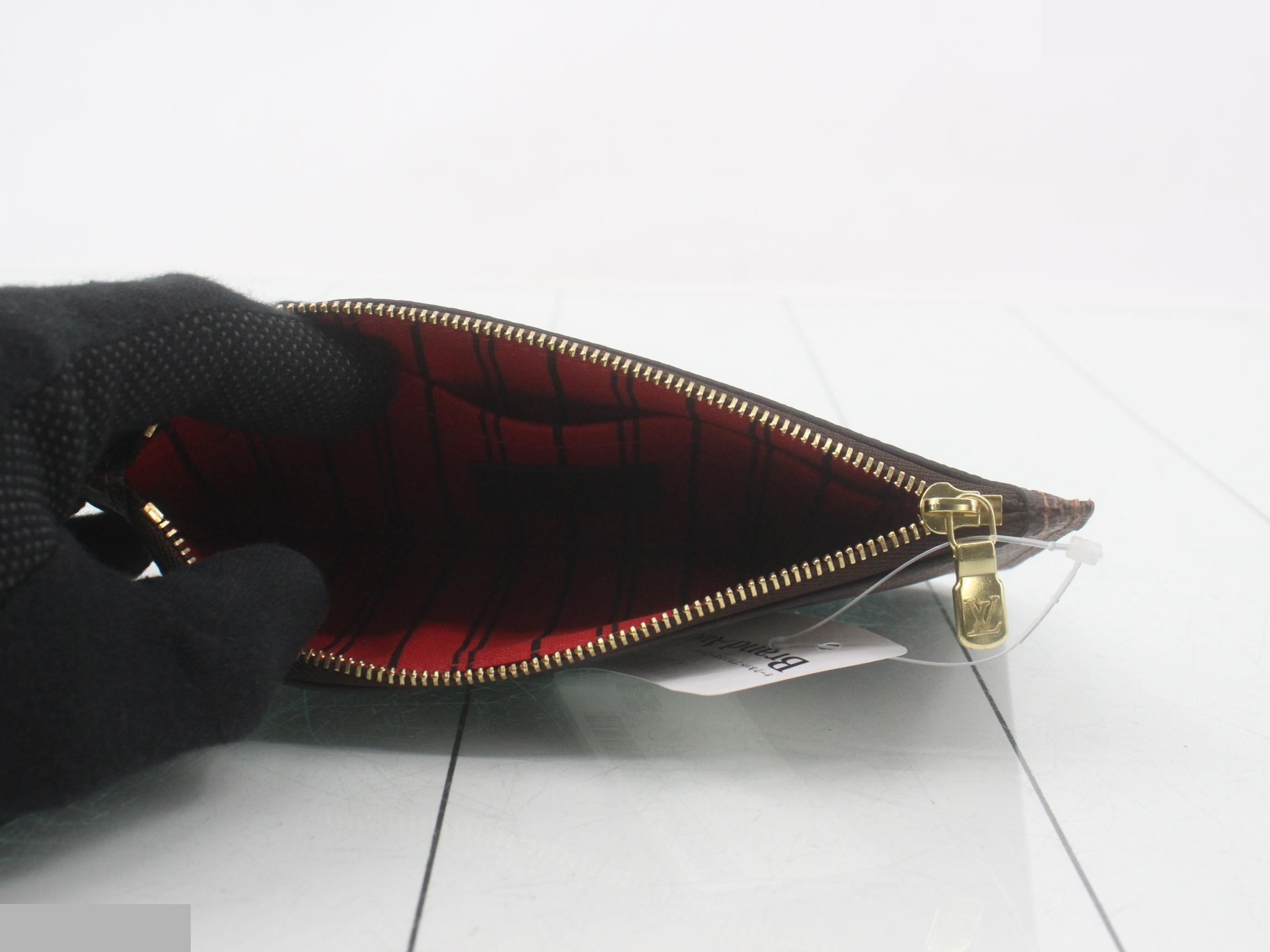 Neverfull PM pouch — view 4
