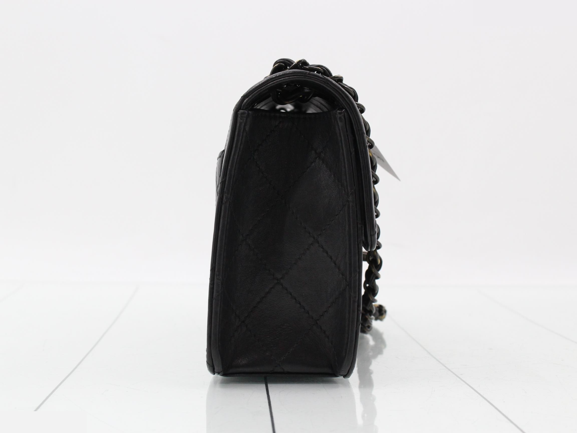 Matelassé Chain Shoulder Bag, Series 5 — view 4