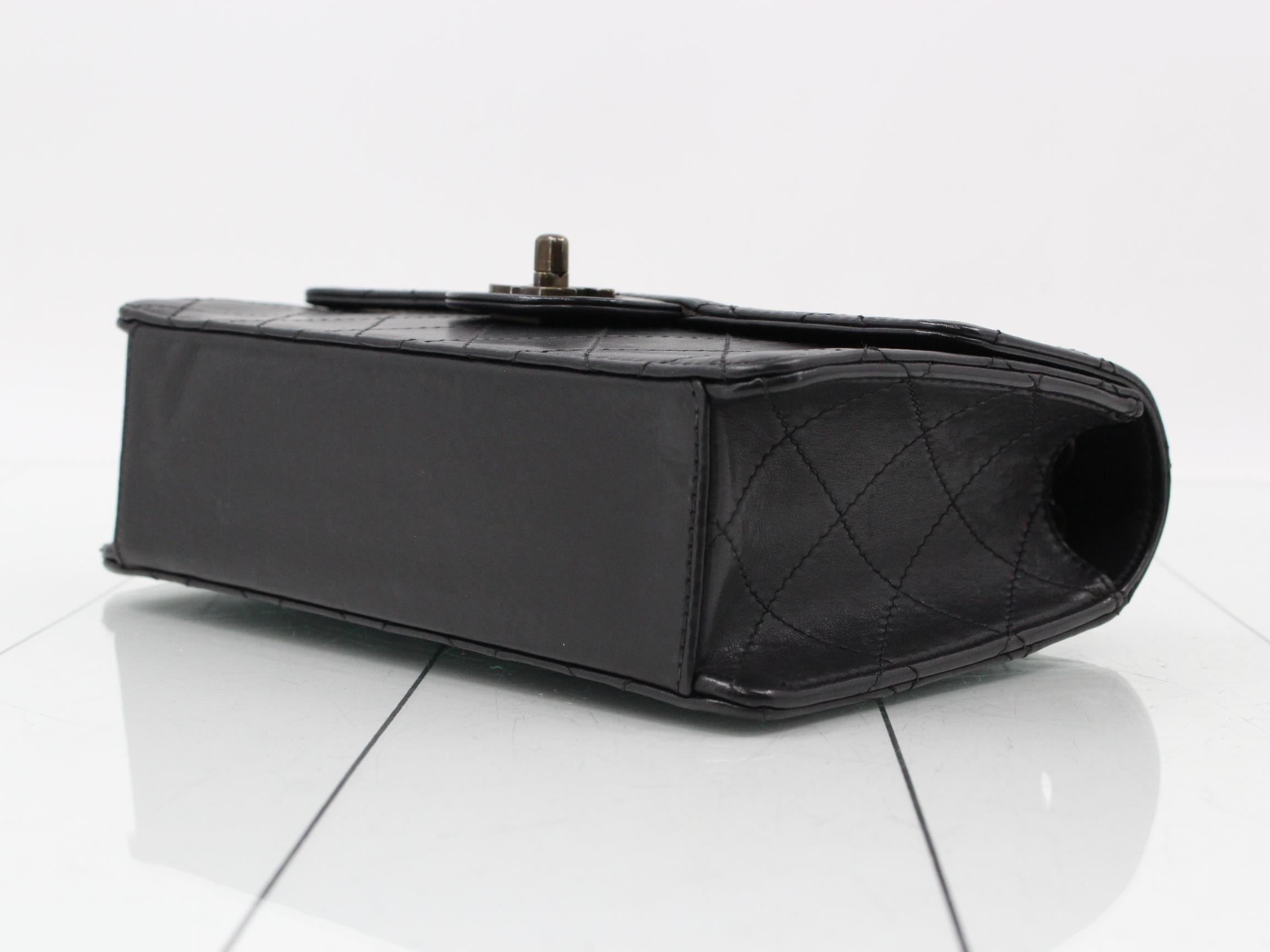 Matelassé Chain Shoulder Bag, Series 5 — view 6