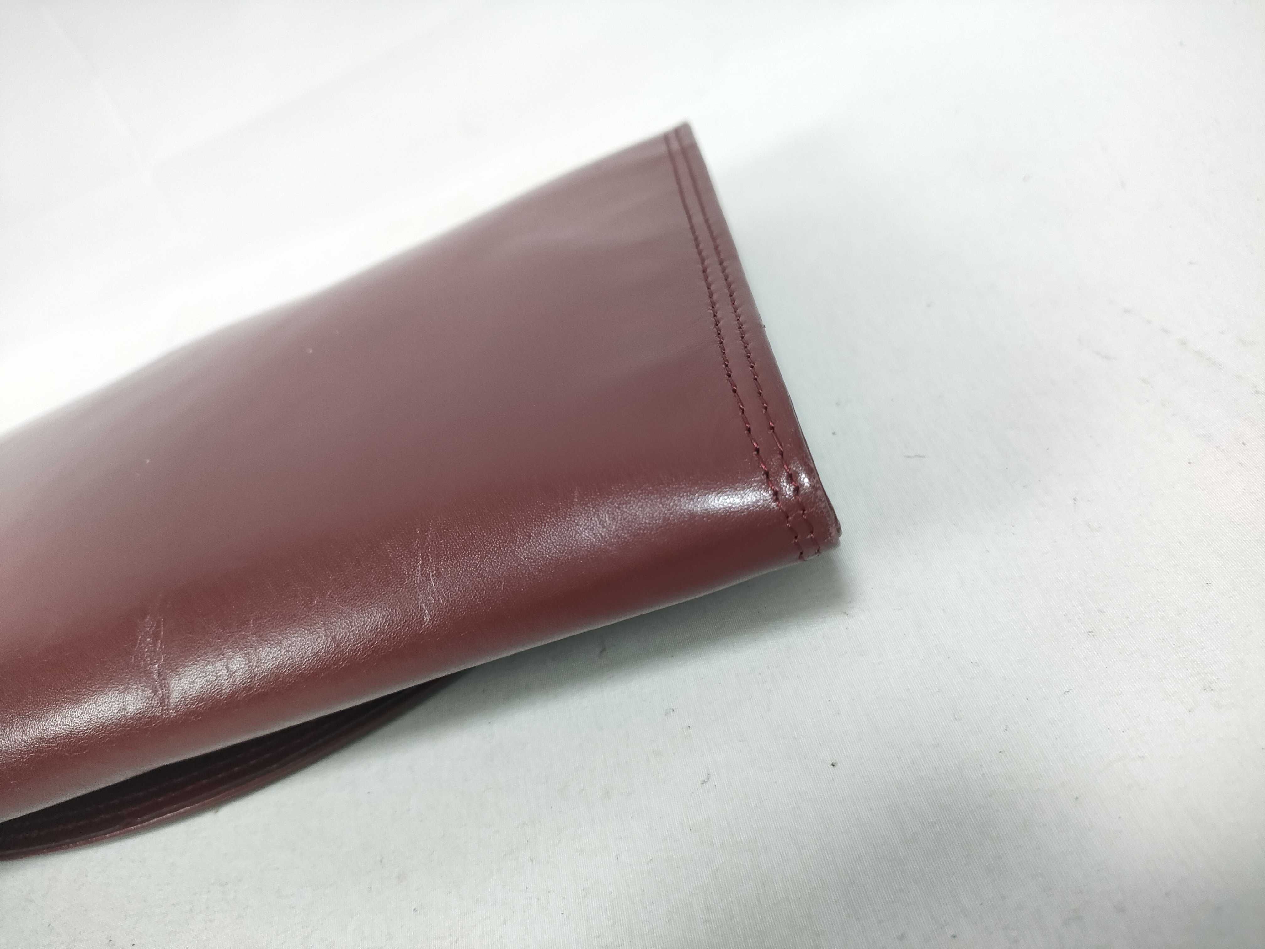 clutch — view 4
