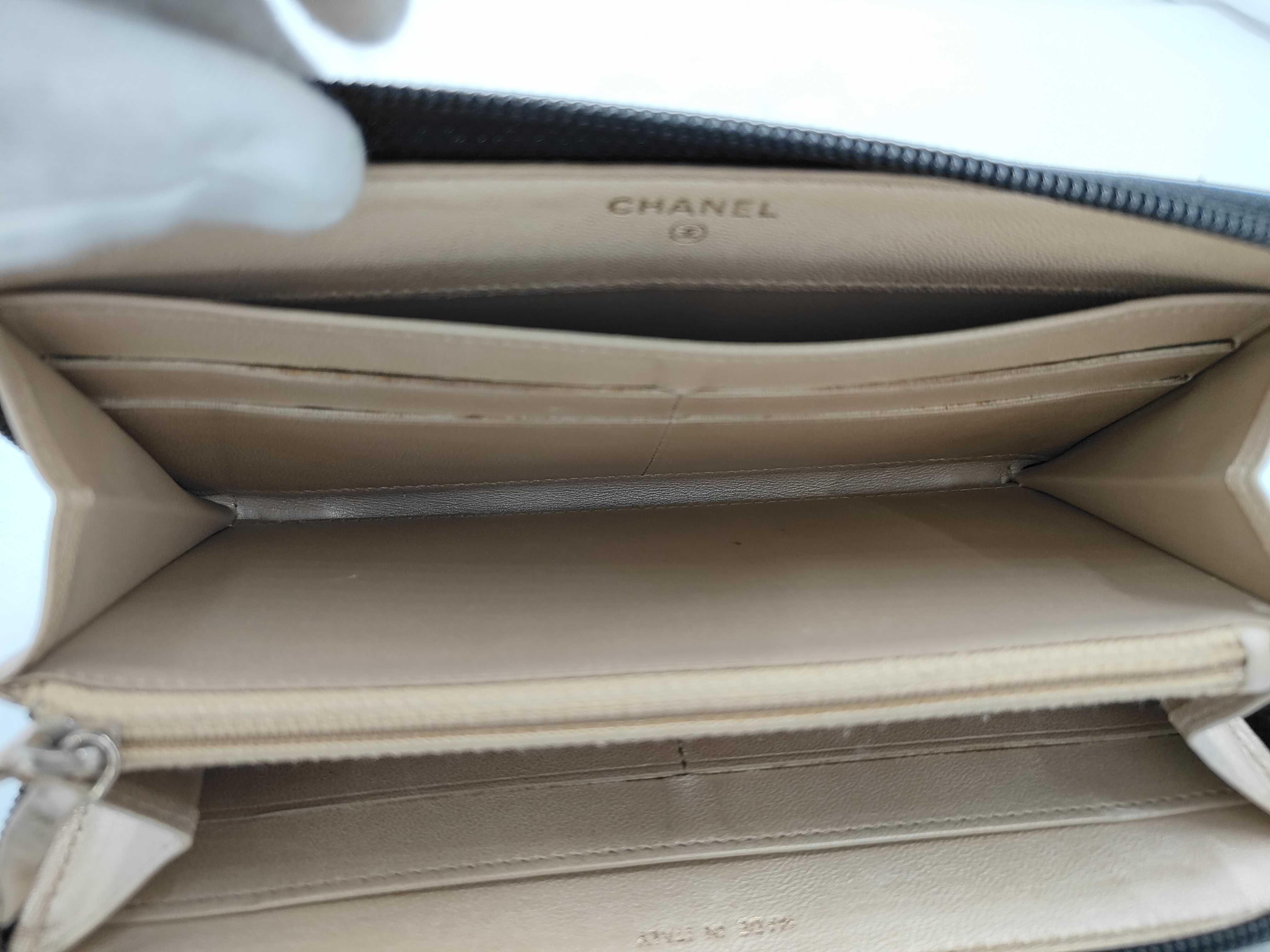 Wallet — view 13