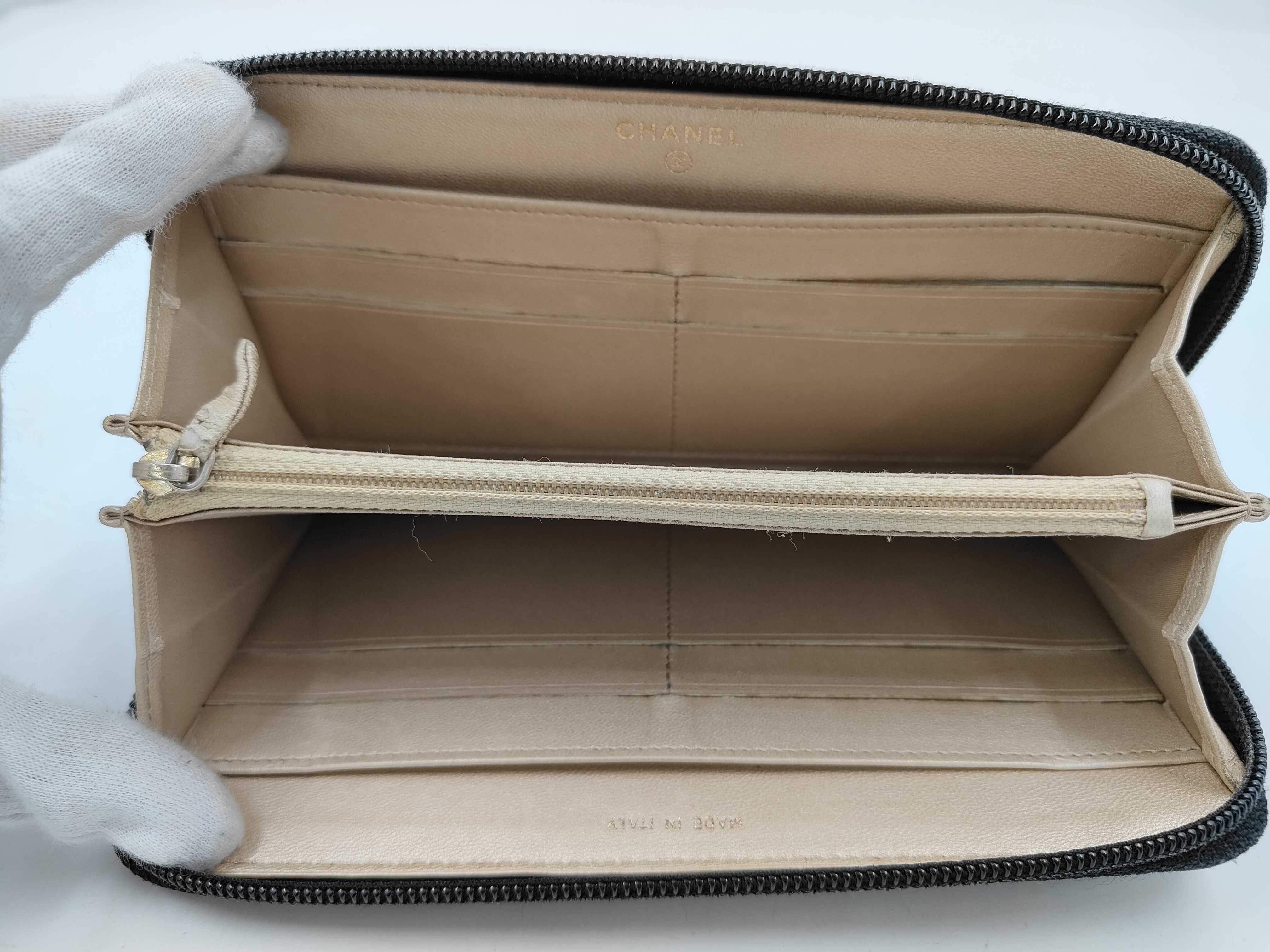 Wallet — view 10
