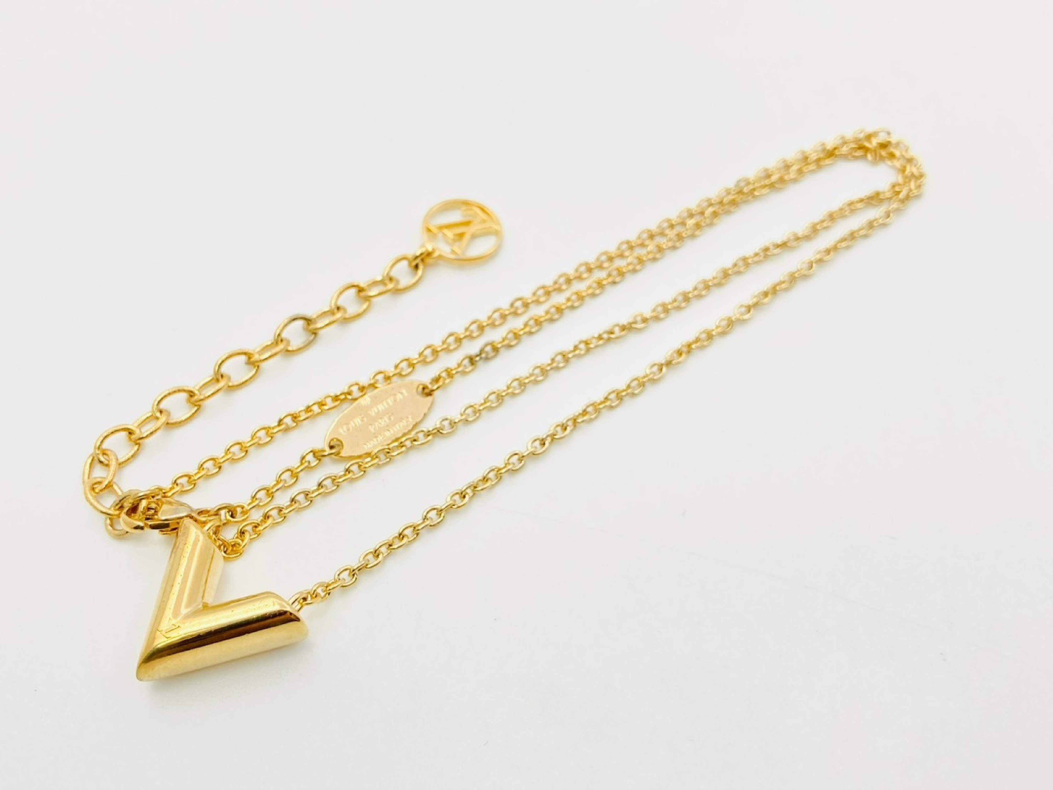 M61083 Essential V Gold Necklace OB0158 — view 3