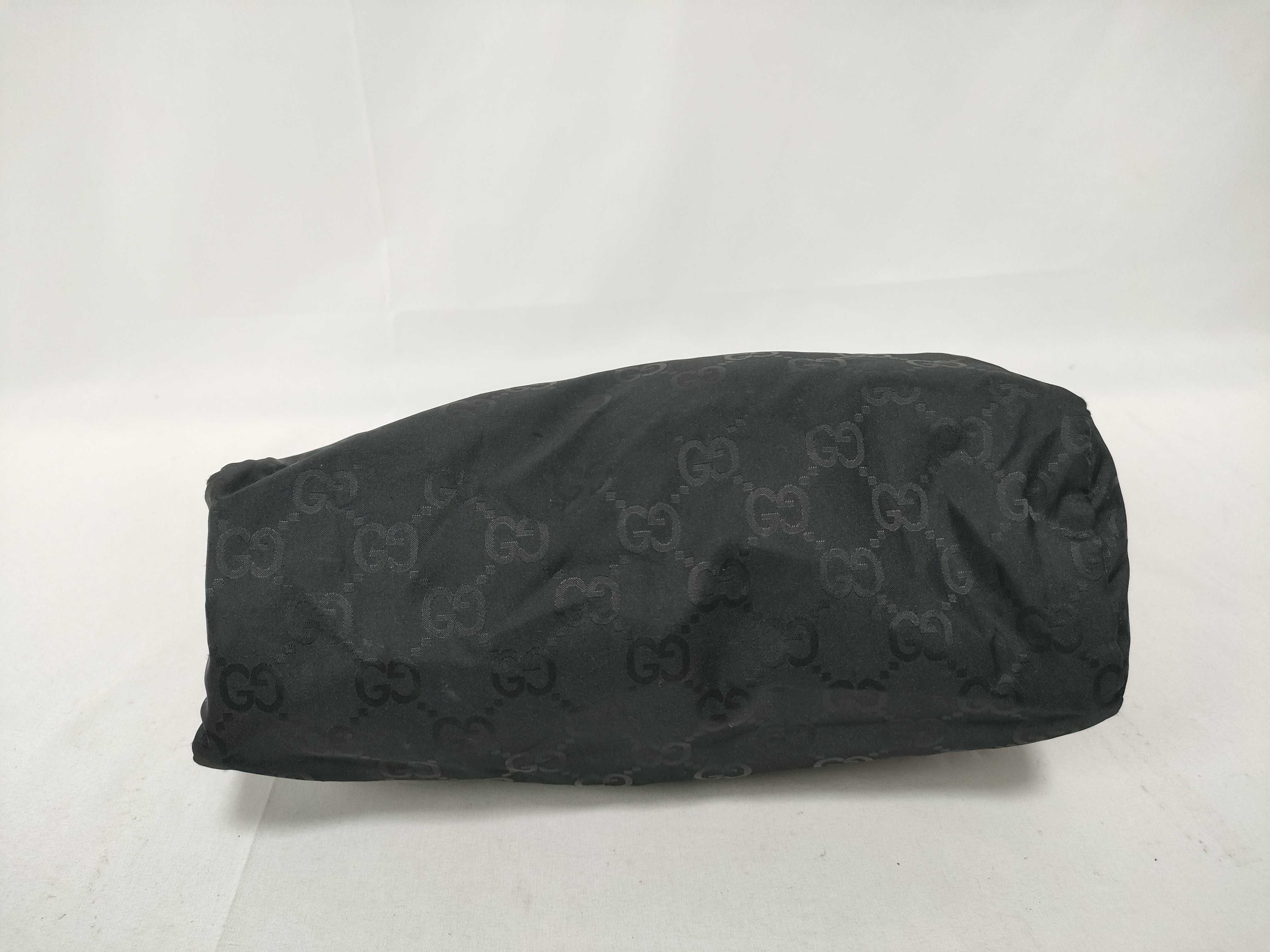 pouch — view 3