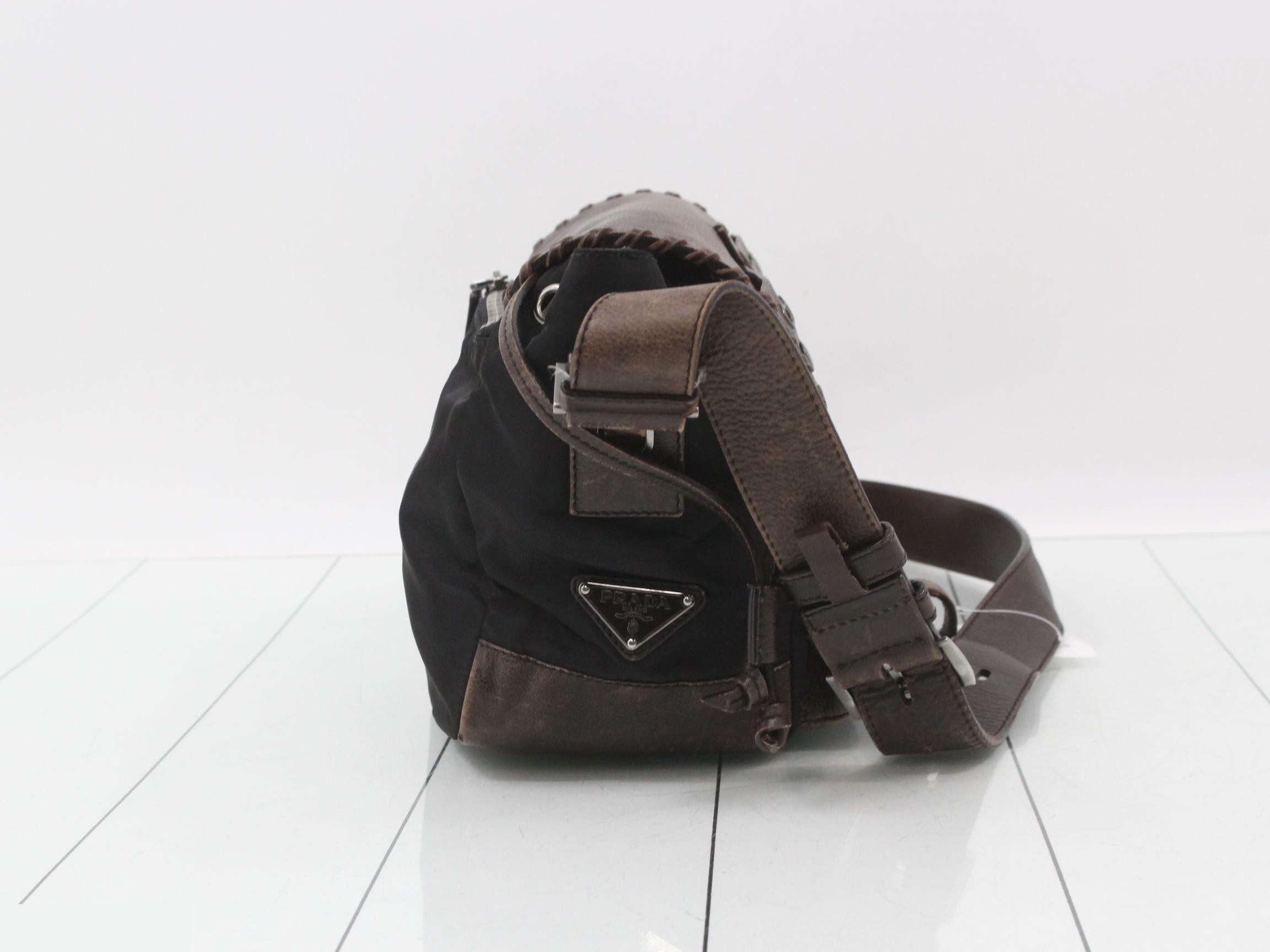 leather and nylon shoulder bag, brown and black. — view 4