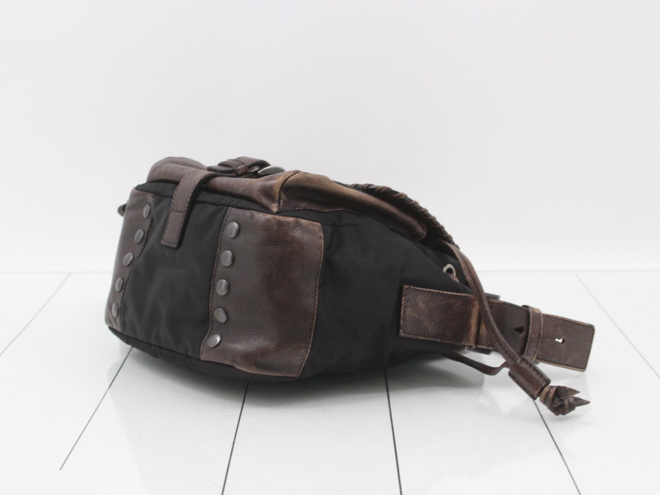 leather and nylon shoulder bag, brown and black. — view 6