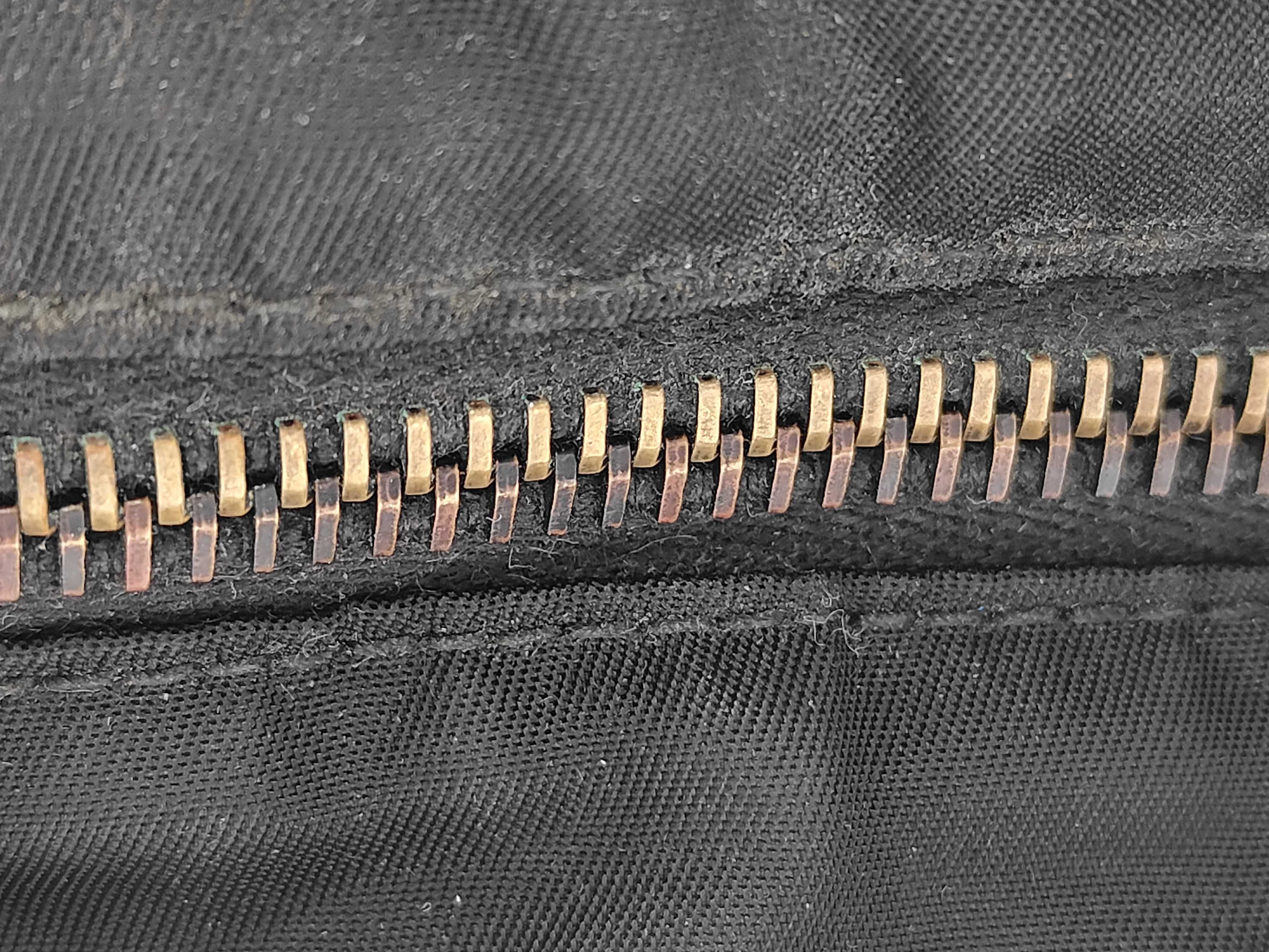 VA251M Nylon Black Shoulder Bag — view 6