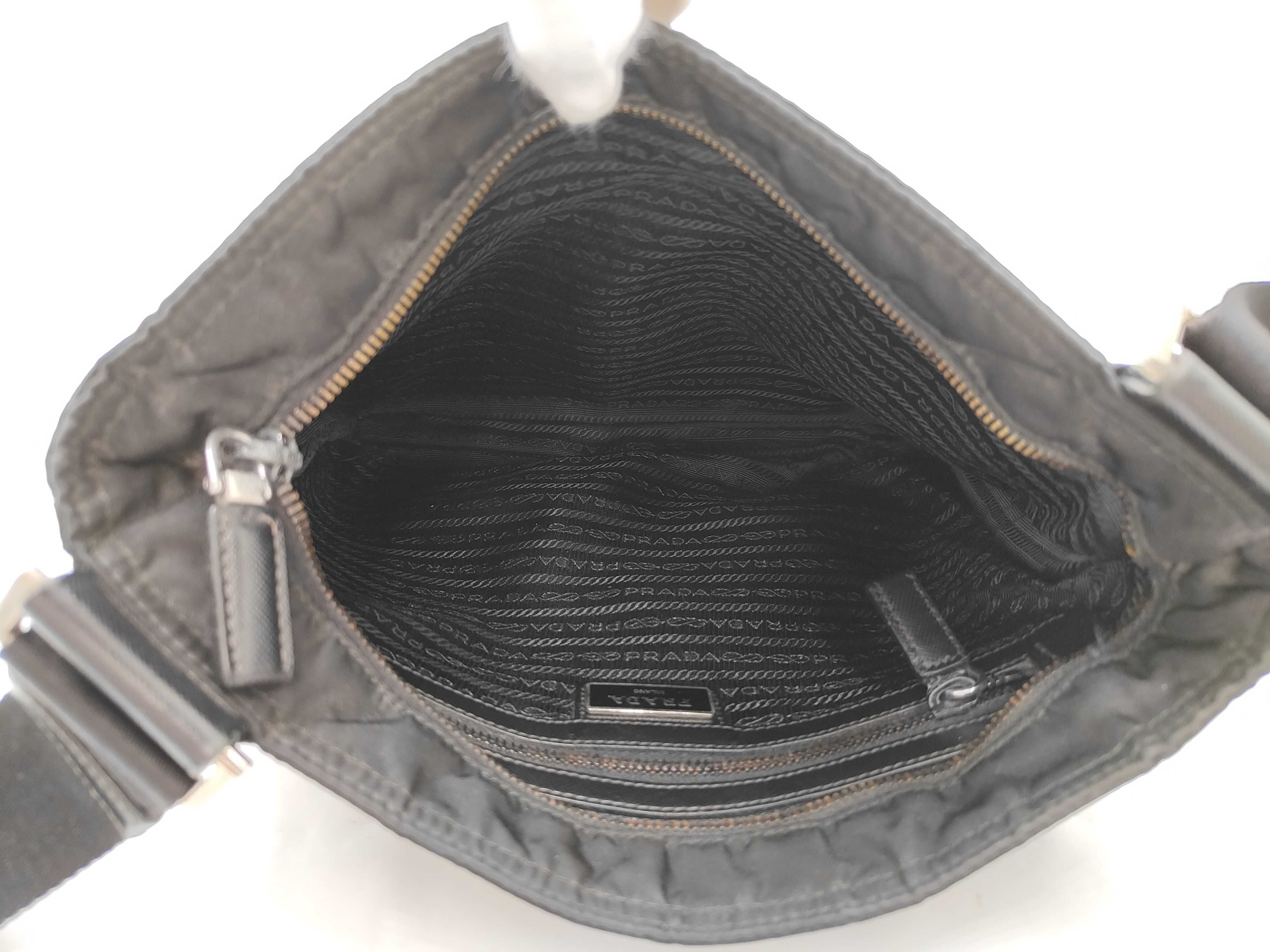 VA251M Nylon Black Shoulder Bag — view 9