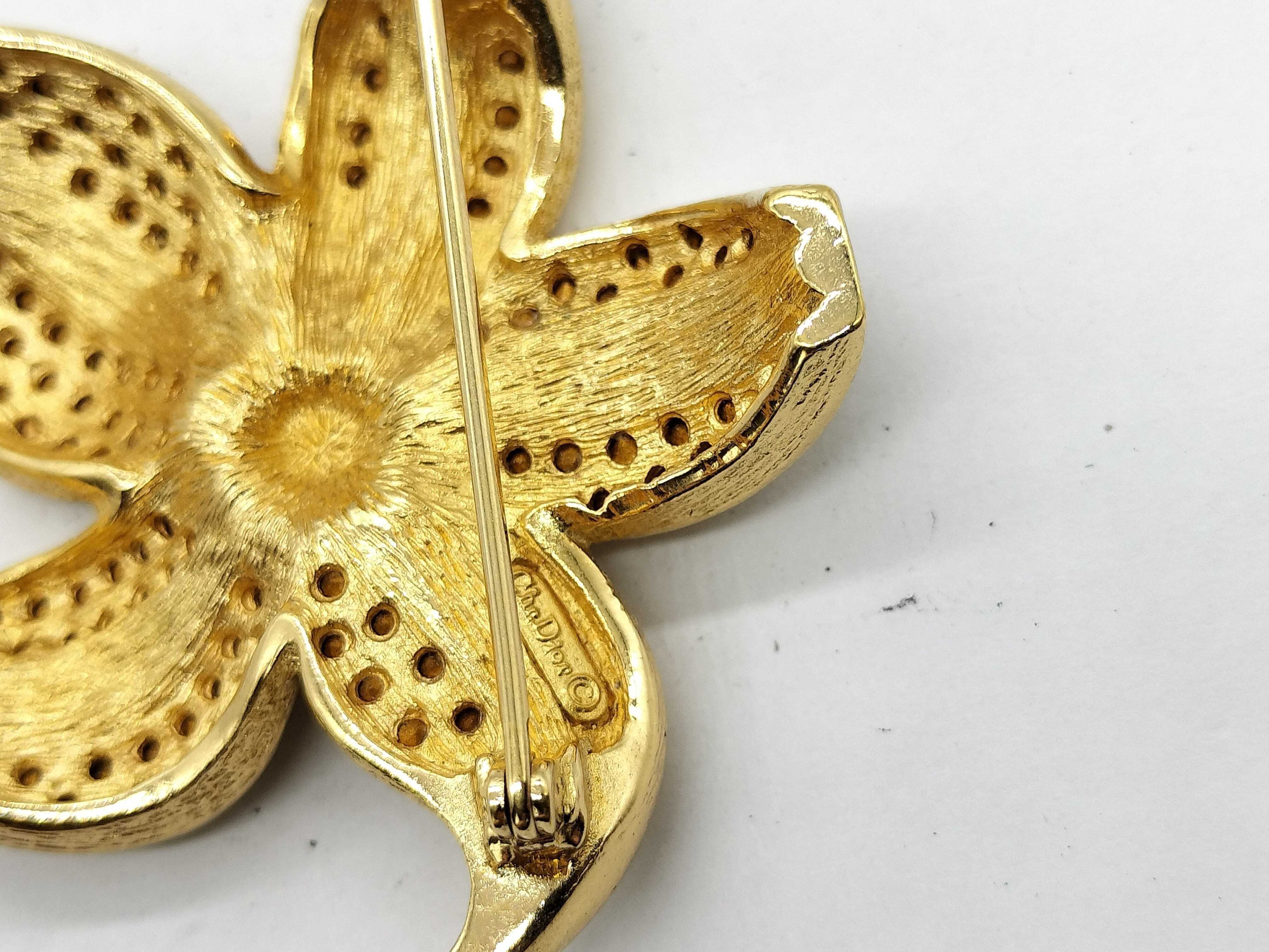 Brooch Pin Badge Accessories Summary (Accessories) — view 5