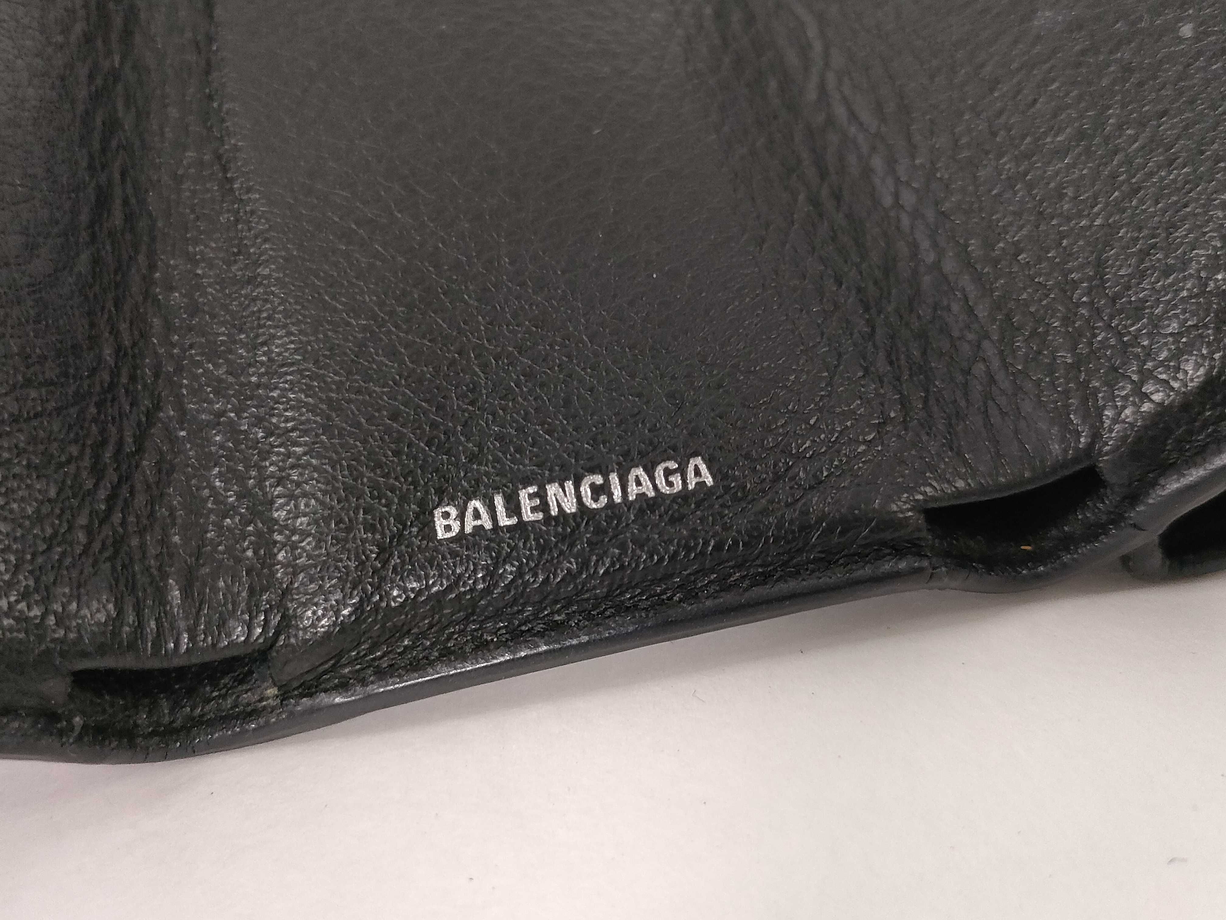 bags and wallets — view 11
