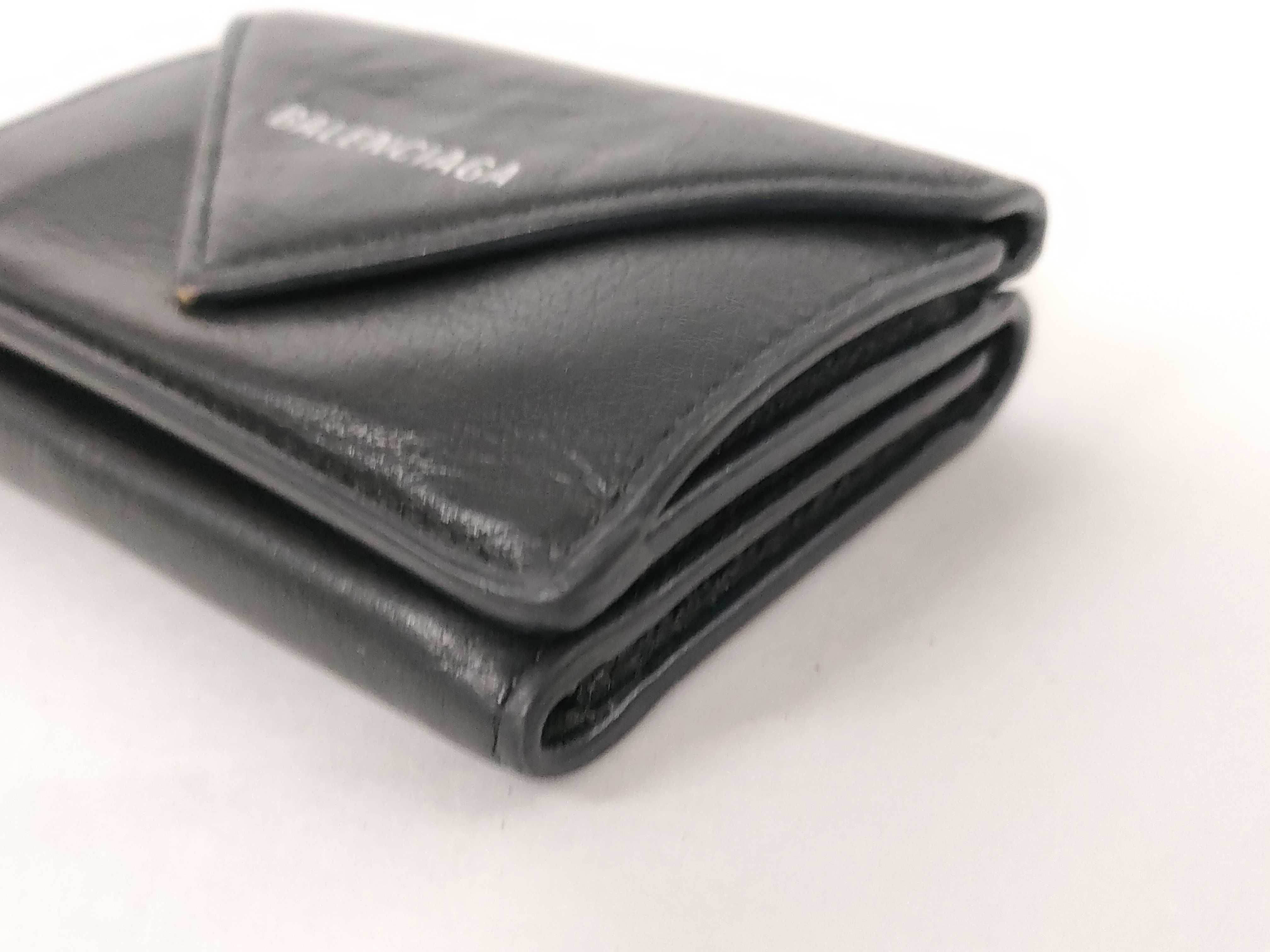 bags and wallets — view 3