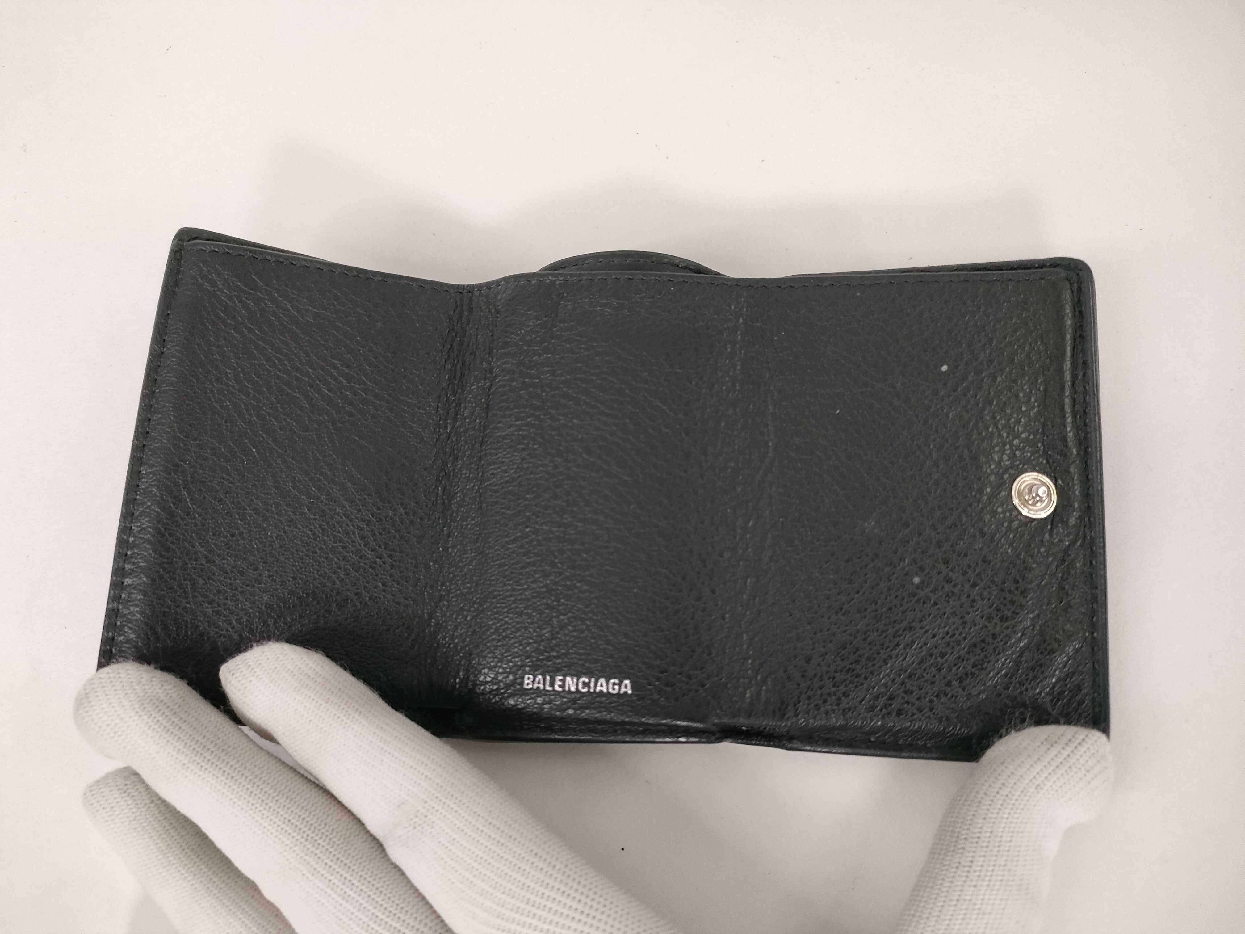 bags and wallets — view 9